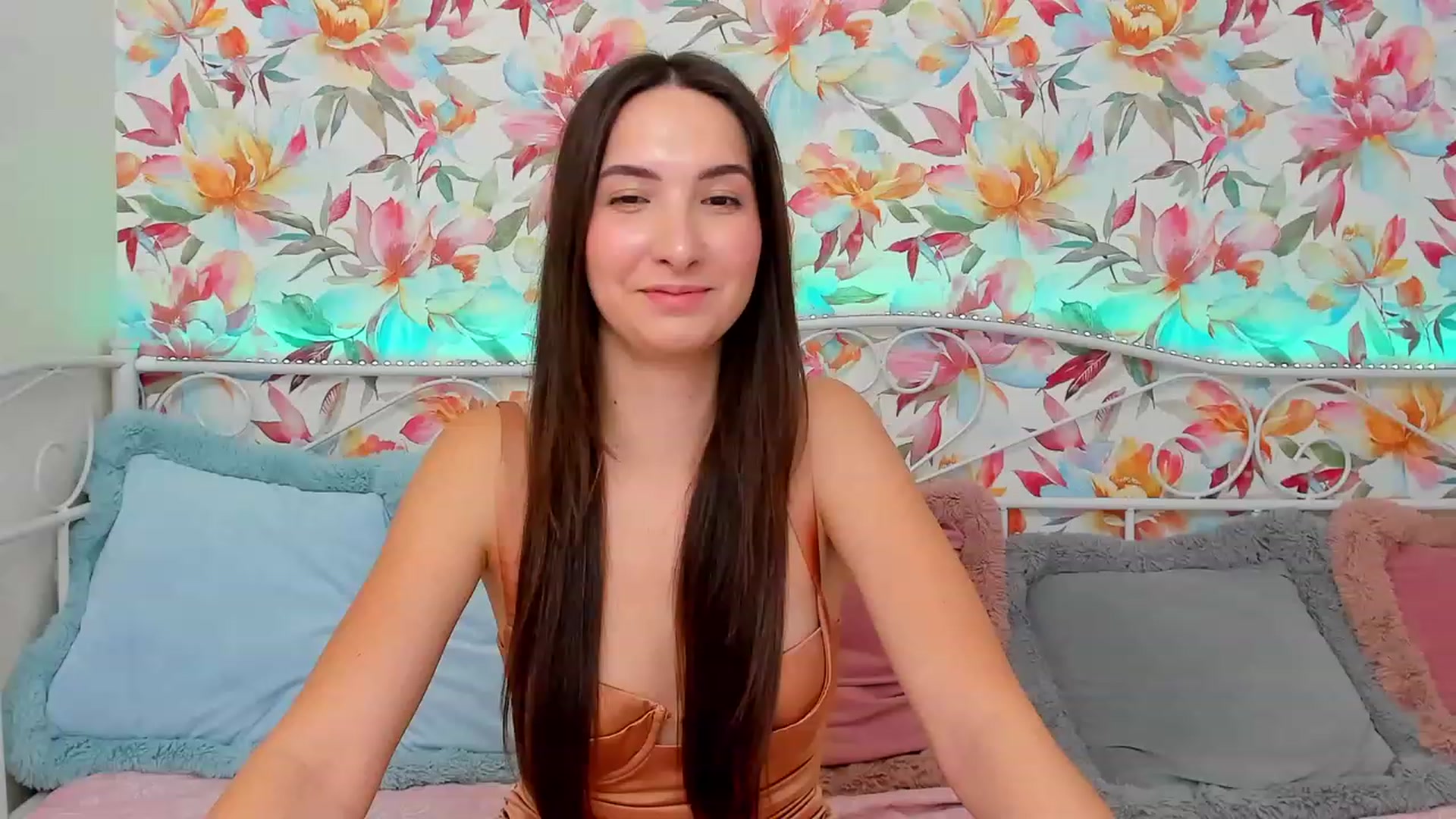 Gallery image thumbnail from KeliRose's myfreecams stream on, 12/04/2023, 17:24 image 17 of 20