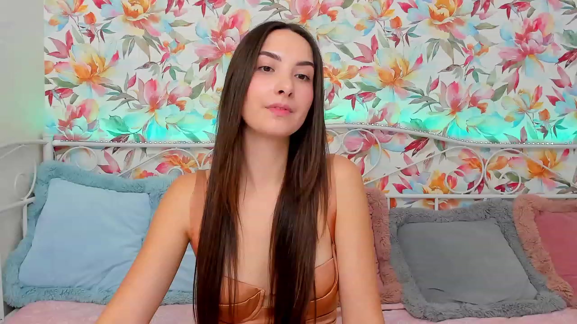 Gallery image thumbnail from KeliRose's myfreecams stream on, 12/04/2023, 17:24 image 9 of 20