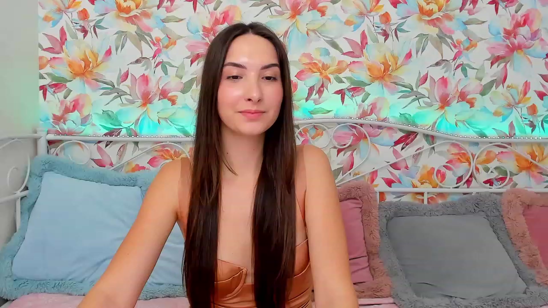 Gallery image thumbnail from KeliRose's myfreecams stream on, 12/04/2023, 17:24 image 18 of 20