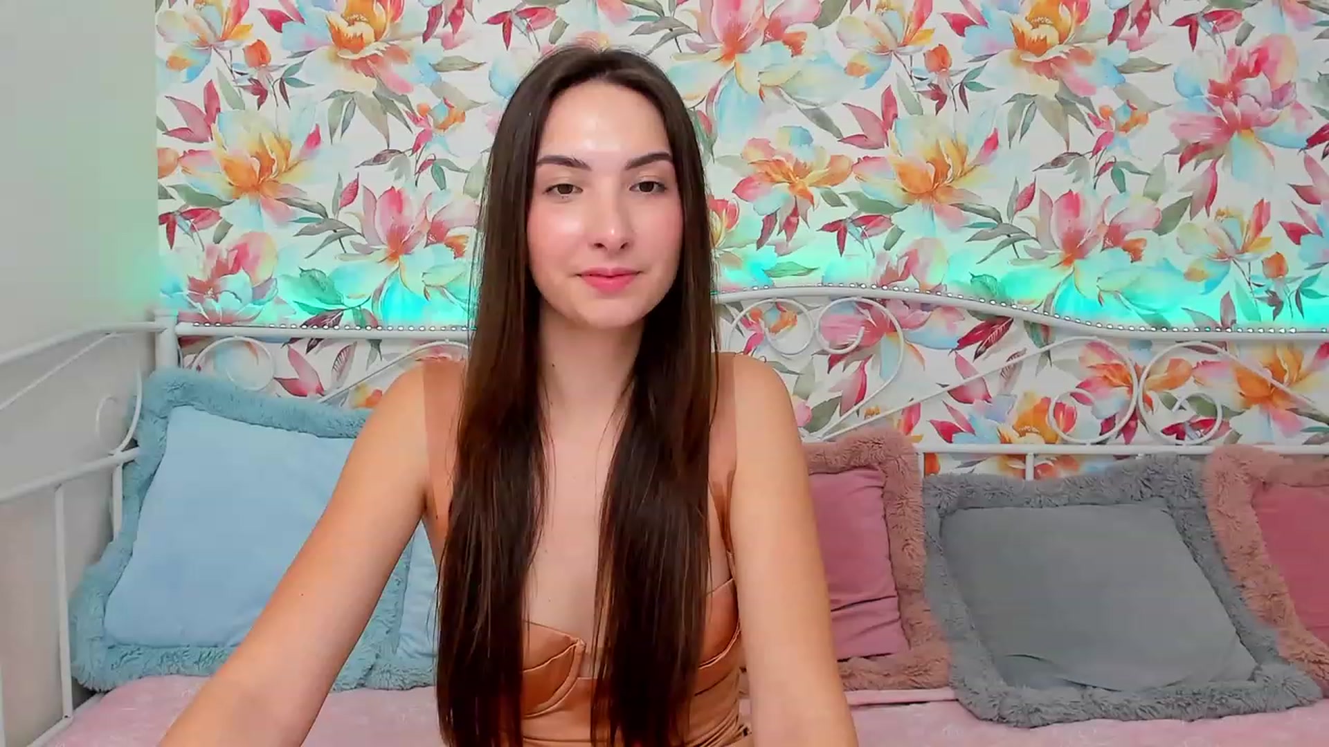 Gallery image thumbnail from KeliRose's myfreecams stream on, 12/04/2023, 20:02 image 6 of 20