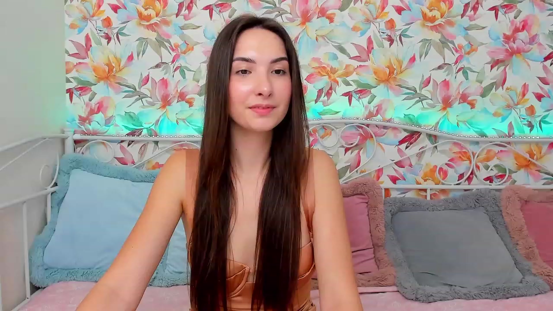 Gallery image thumbnail from KeliRose's myfreecams stream on, 12/04/2023, 20:02 image 2 of 20
