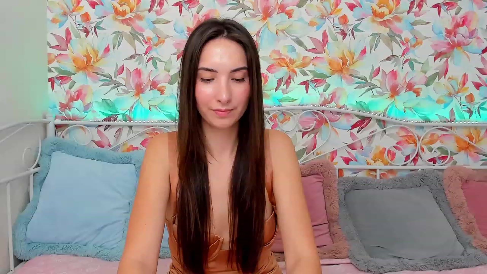 Gallery image thumbnail from KeliRose's myfreecams stream on, 12/04/2023, 20:02 image 20 of 20