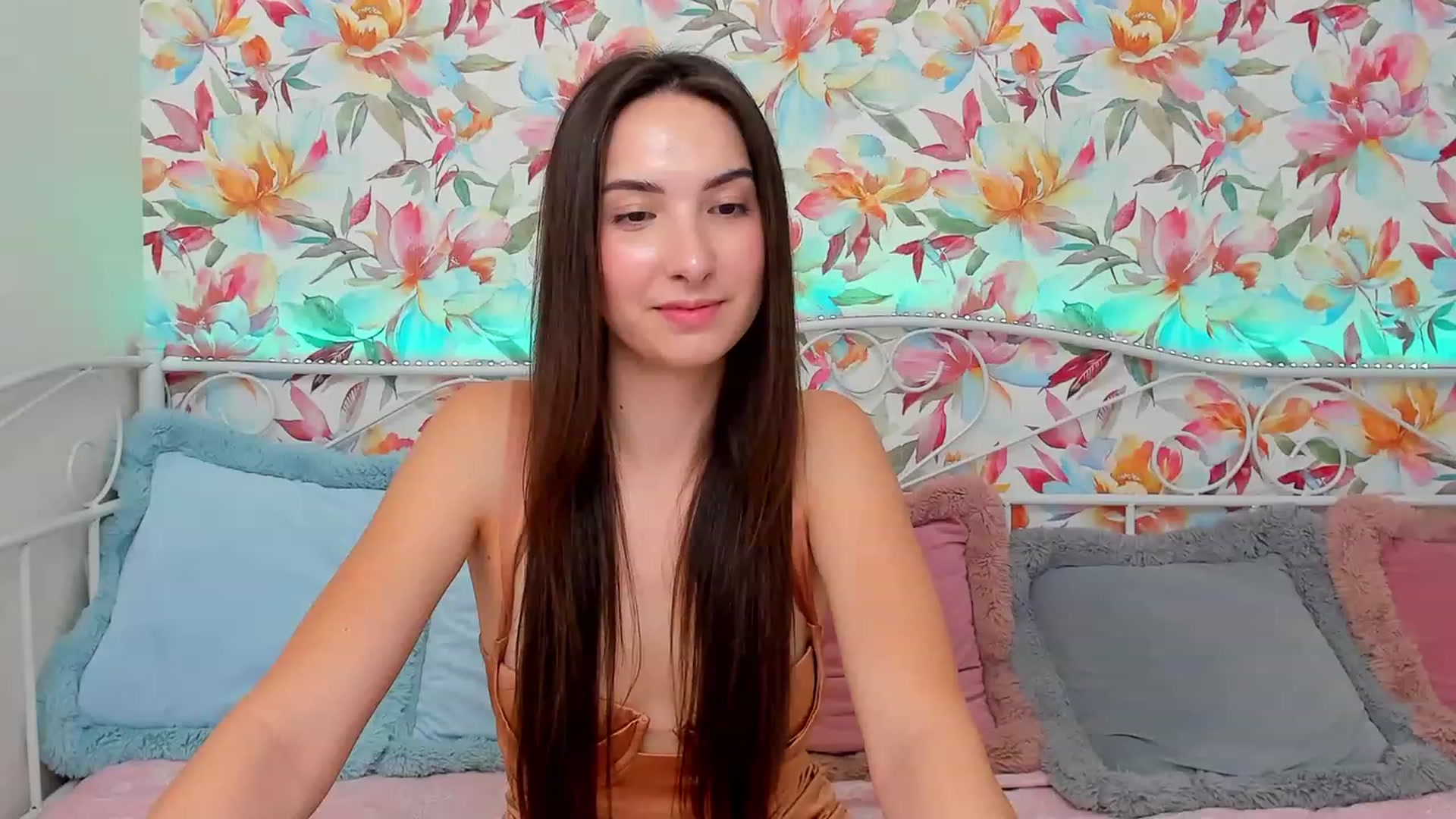 Gallery image thumbnail from KeliRose's myfreecams stream on, 12/04/2023, 20:02 image 15 of 20