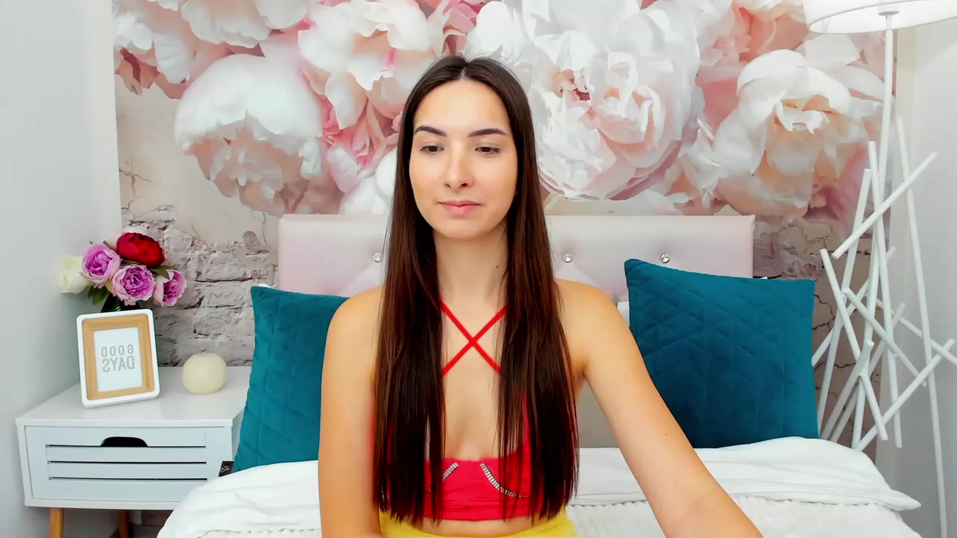 Gallery image thumbnail from KeliRose's myfreecams stream on, 12/05/2023, 09:11 image 4 of 20