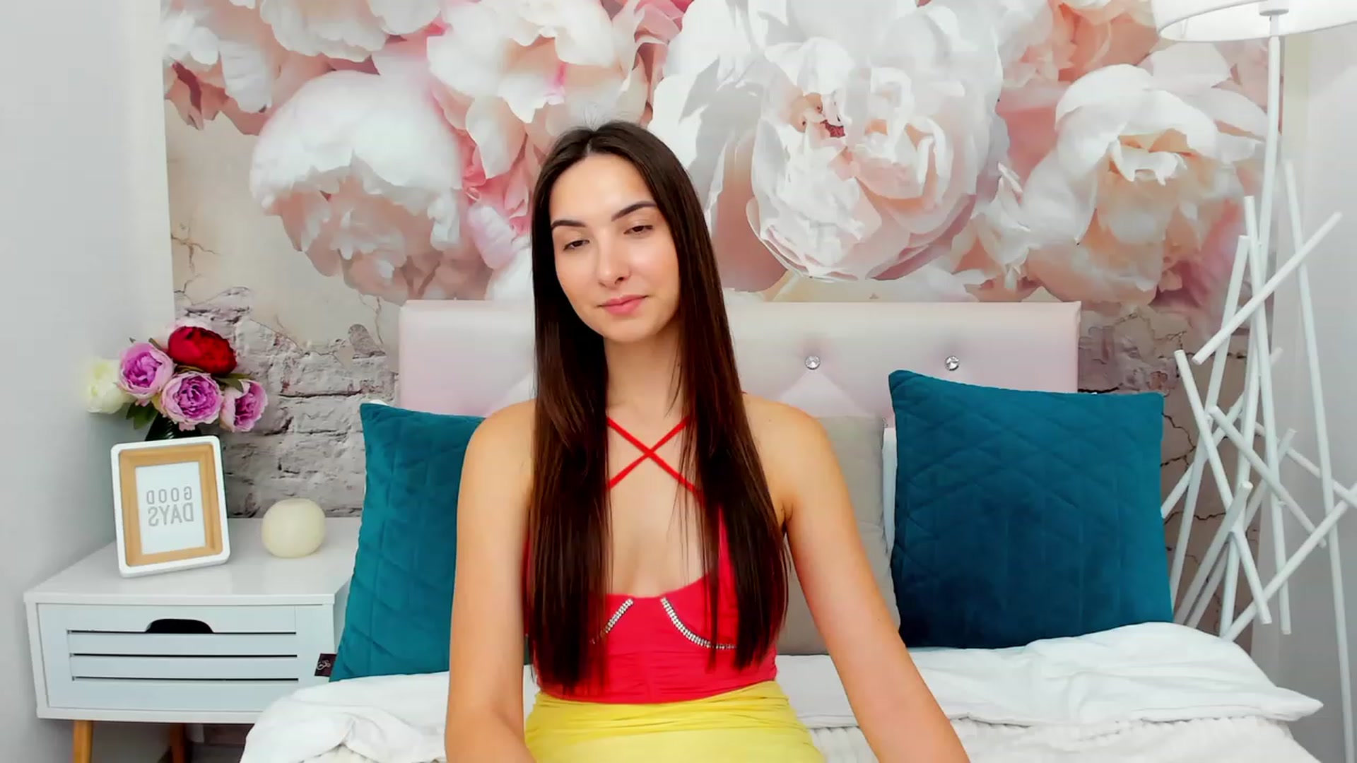 Gallery image thumbnail from KeliRose's myfreecams stream on, 12/05/2023, 11:42 image 12 of 20