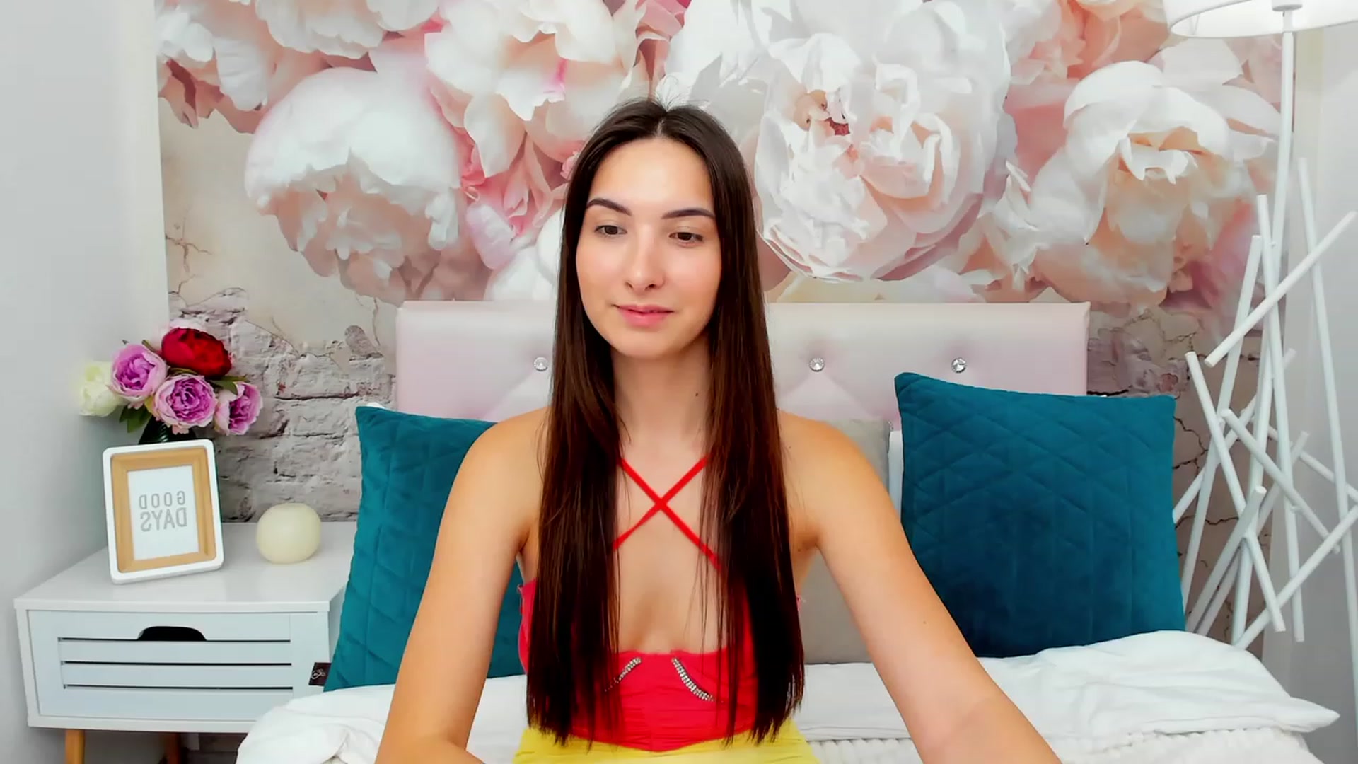 Gallery image thumbnail from KeliRose's myfreecams stream on, 12/05/2023, 11:42 image 16 of 20
