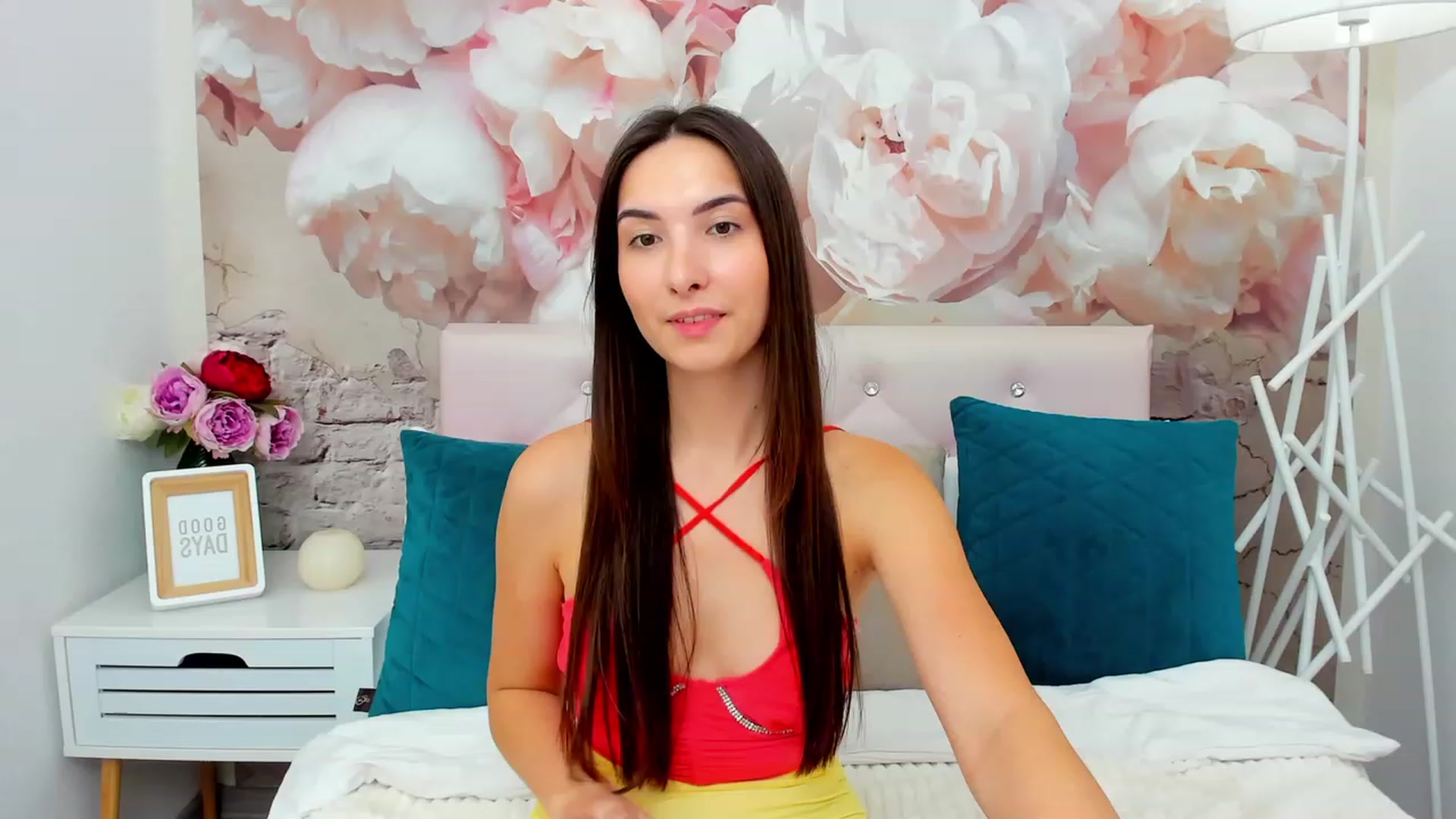 Gallery image thumbnail from KeliRose's myfreecams stream on, 12/05/2023, 12:16 image 17 of 20