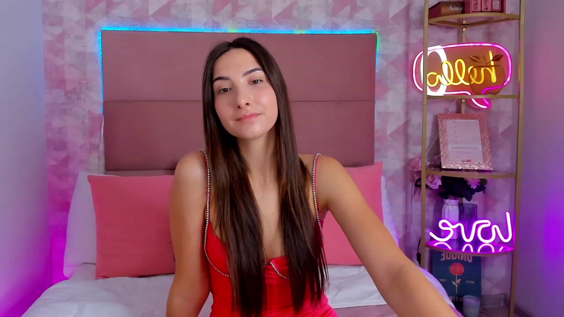 Gallery image thumbnail from KeliRose's myfreecams stream on, 12/07/2023, 09:10 image 13 of 20
