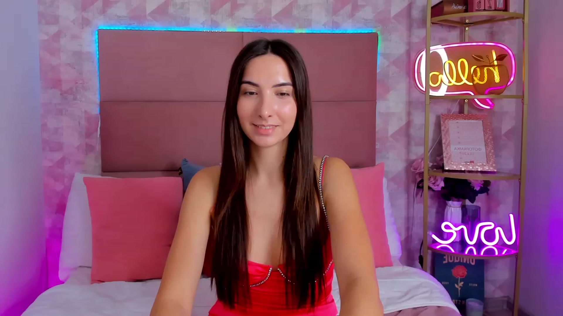 Gallery image thumbnail from KeliRose's myfreecams stream on, 12/07/2023, 09:10 image 20 of 20