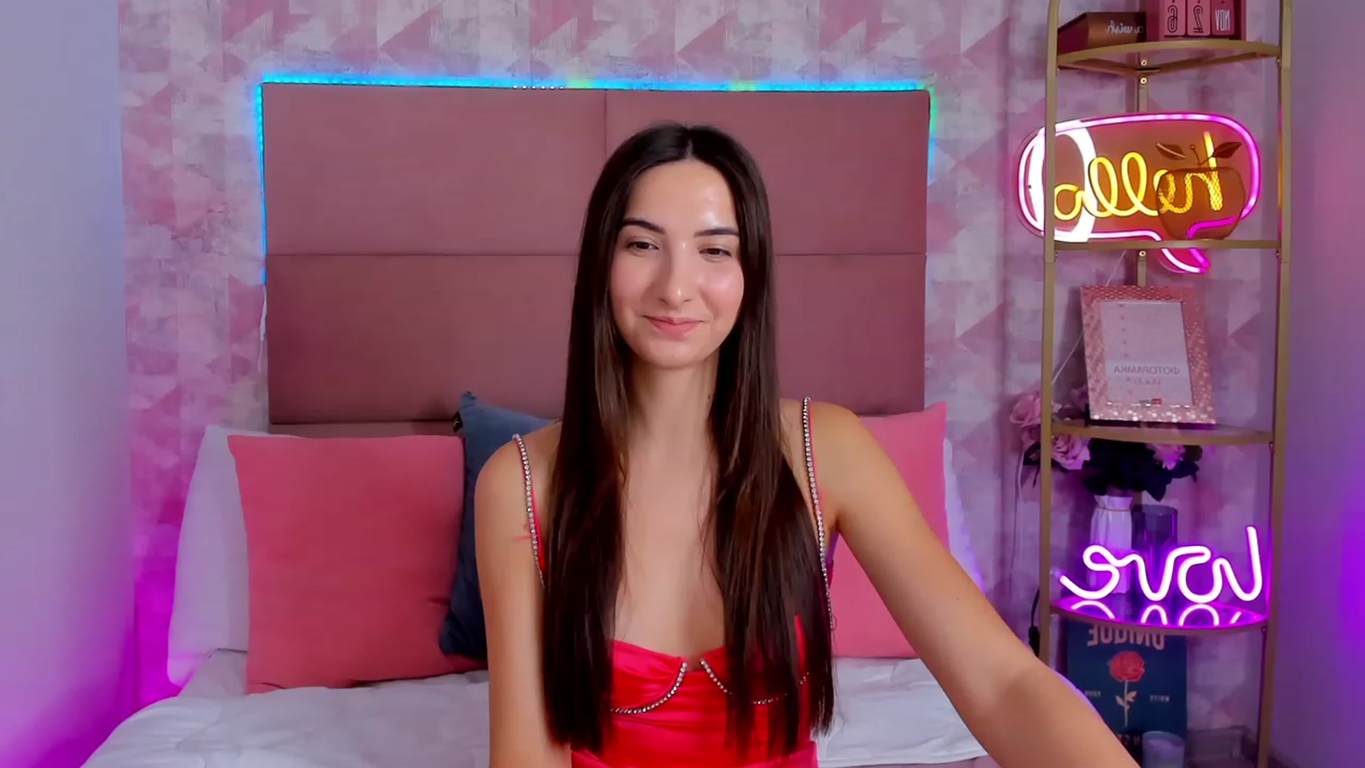 Gallery image thumbnail from KeliRose's myfreecams stream on, 12/07/2023, 11:05 image 17 of 20