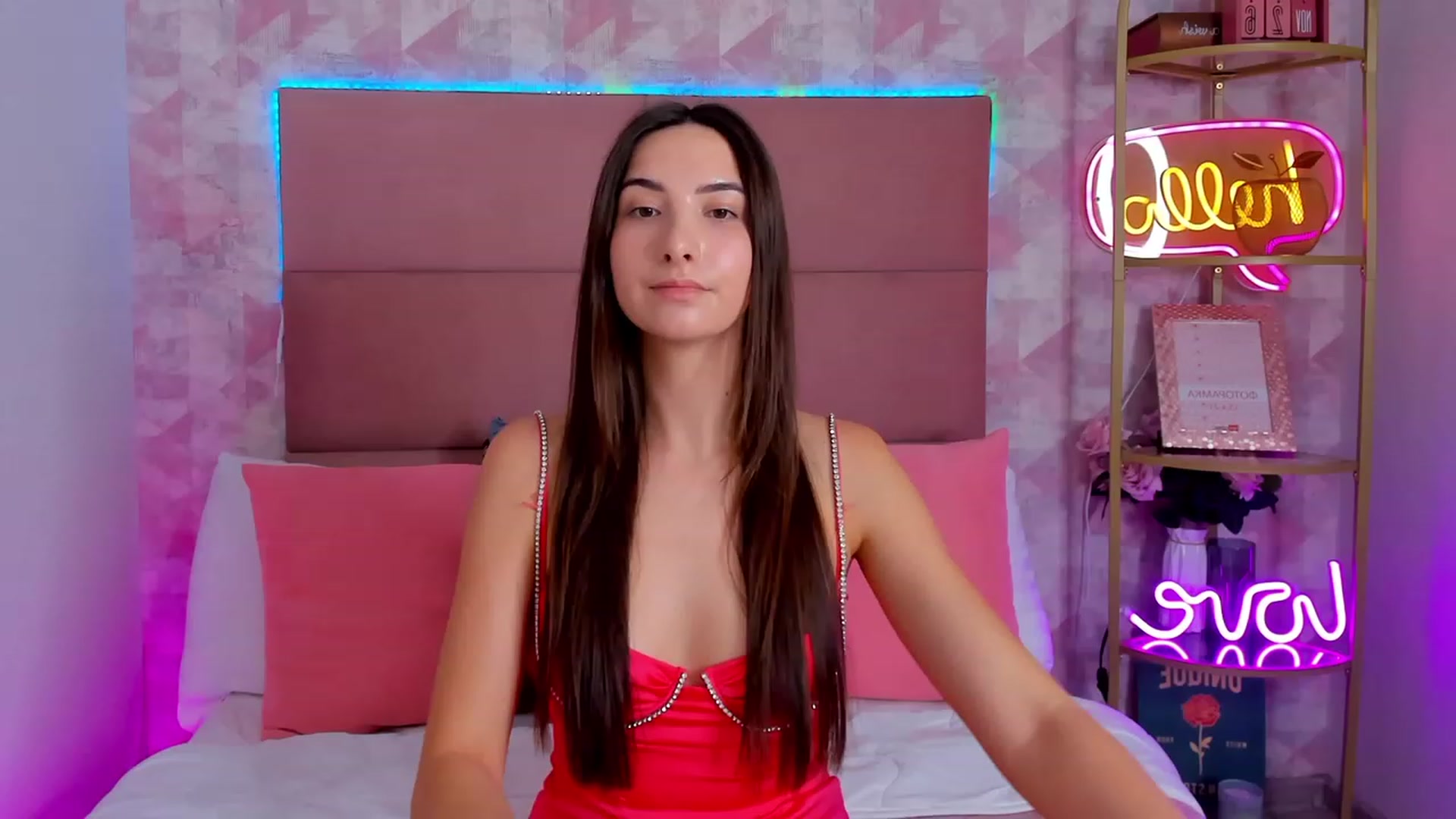 Gallery image thumbnail from KeliRose's myfreecams stream on, 12/07/2023, 11:05 image 16 of 20