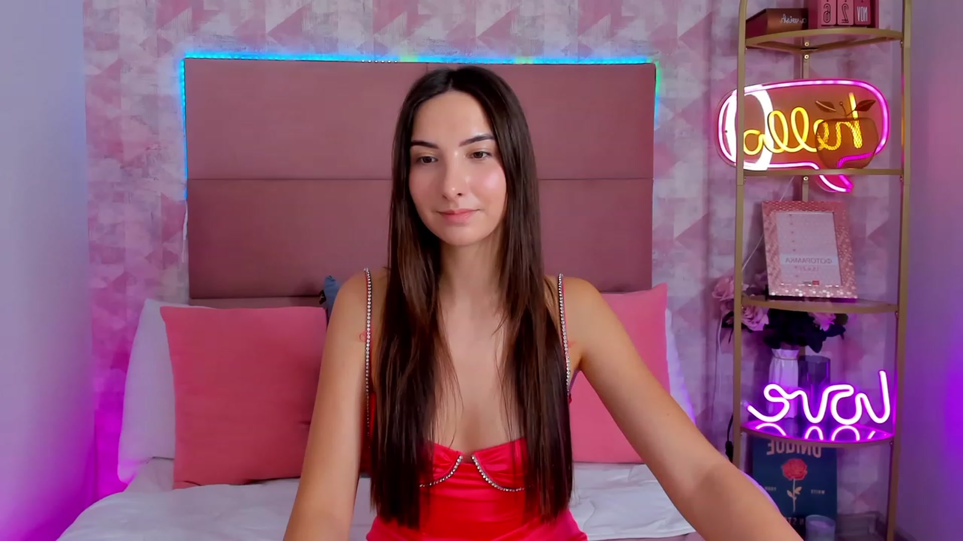 Gallery image thumbnail from KeliRose's myfreecams stream on, 12/07/2023, 11:05 image 18 of 20