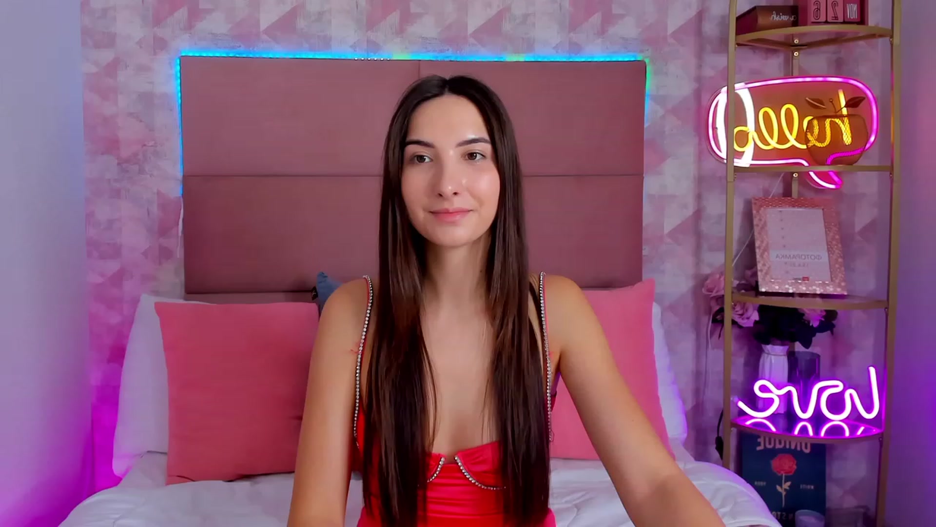 Gallery image thumbnail from KeliRose's myfreecams stream on, 12/07/2023, 12:59 image 12 of 20
