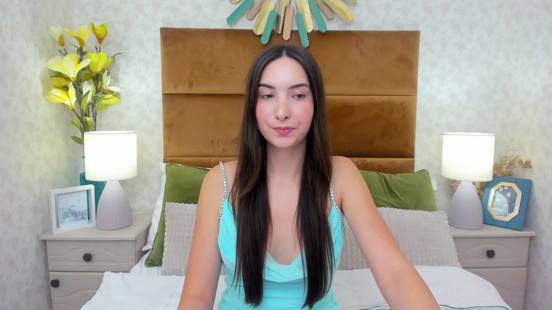 Gallery image thumbnail from KeliRose's myfreecams stream on, 12/08/2023, 14:35 image 17 of 20