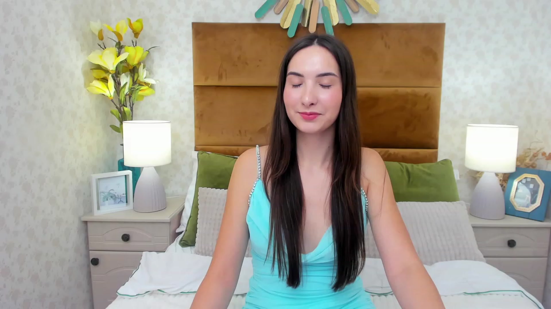 Gallery image thumbnail from KeliRose's myfreecams stream on, 12/08/2023, 17:27 image 20 of 20