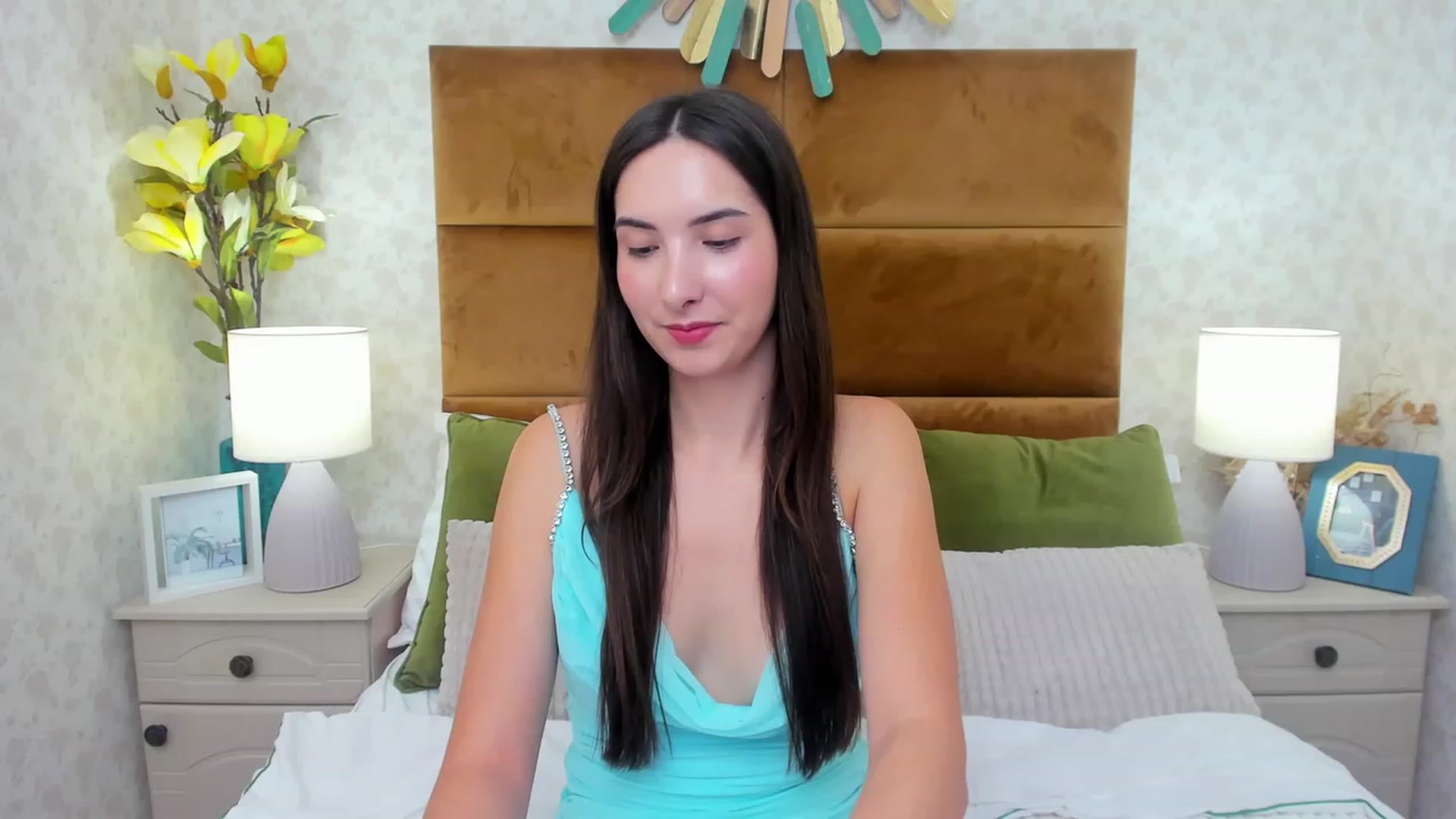 Gallery image thumbnail from KeliRose's myfreecams stream on, 12/08/2023, 17:27 image 6 of 20