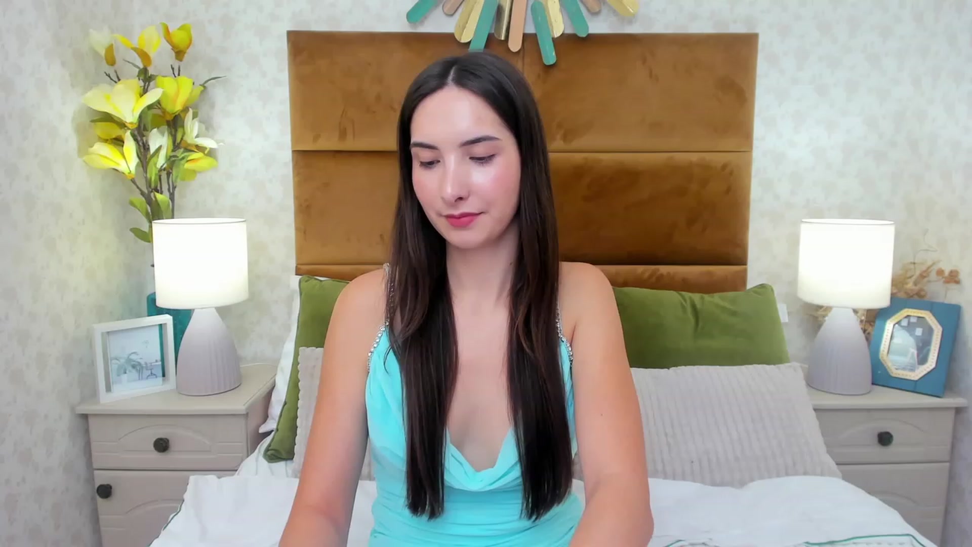 Gallery image thumbnail from KeliRose's myfreecams stream on, 12/08/2023, 17:27 image 9 of 20