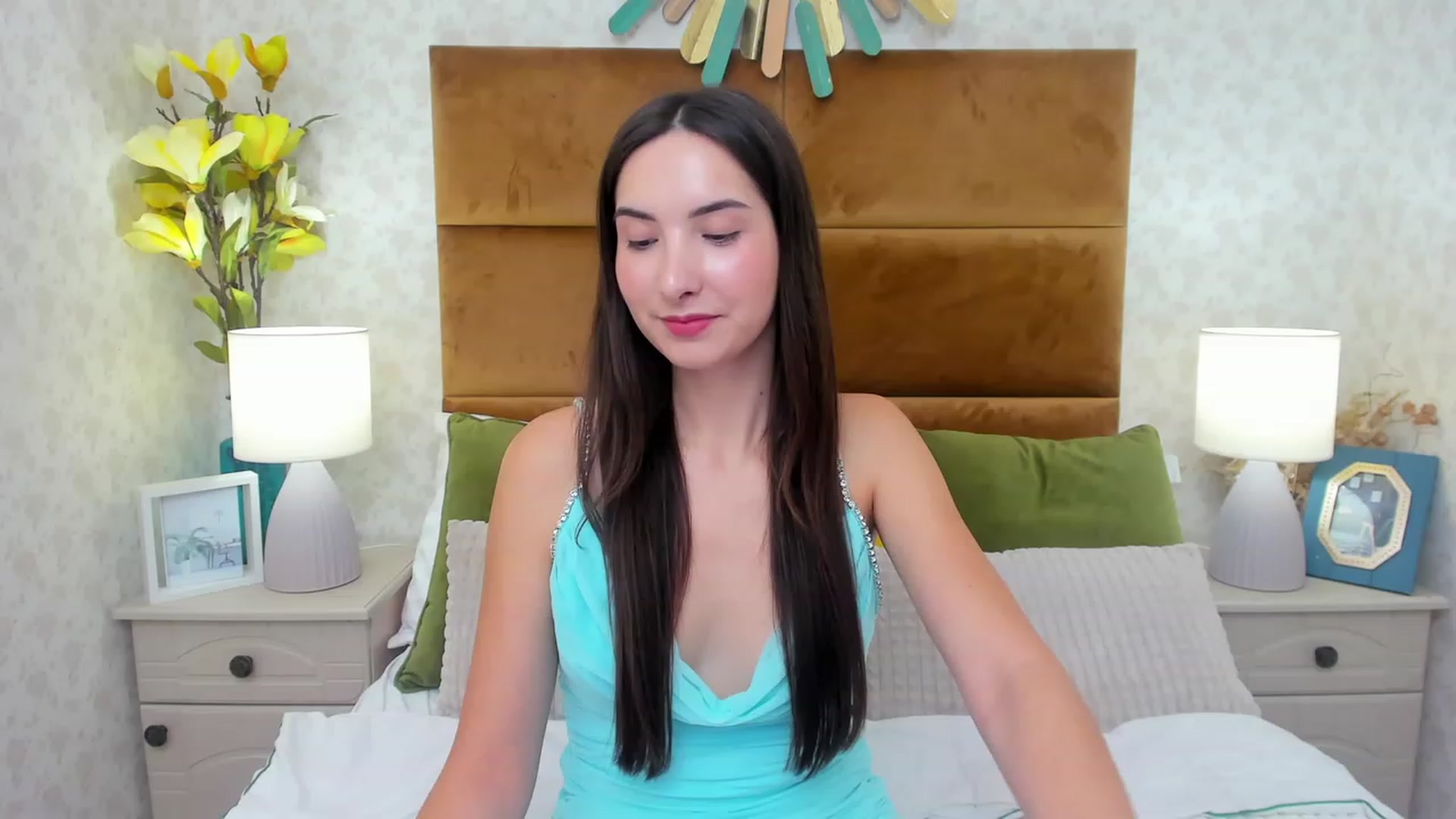 Gallery image thumbnail from KeliRose's myfreecams stream on, 12/08/2023, 17:27 image 10 of 20