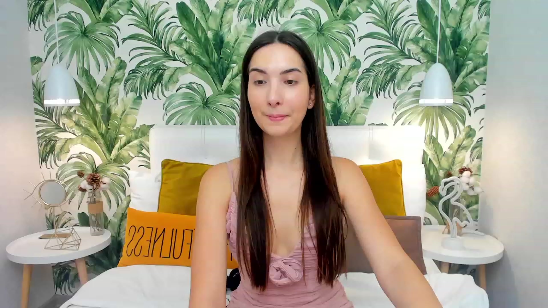 Gallery image thumbnail from KeliRose's myfreecams stream on, 12/10/2023, 12:57 image 20 of 20