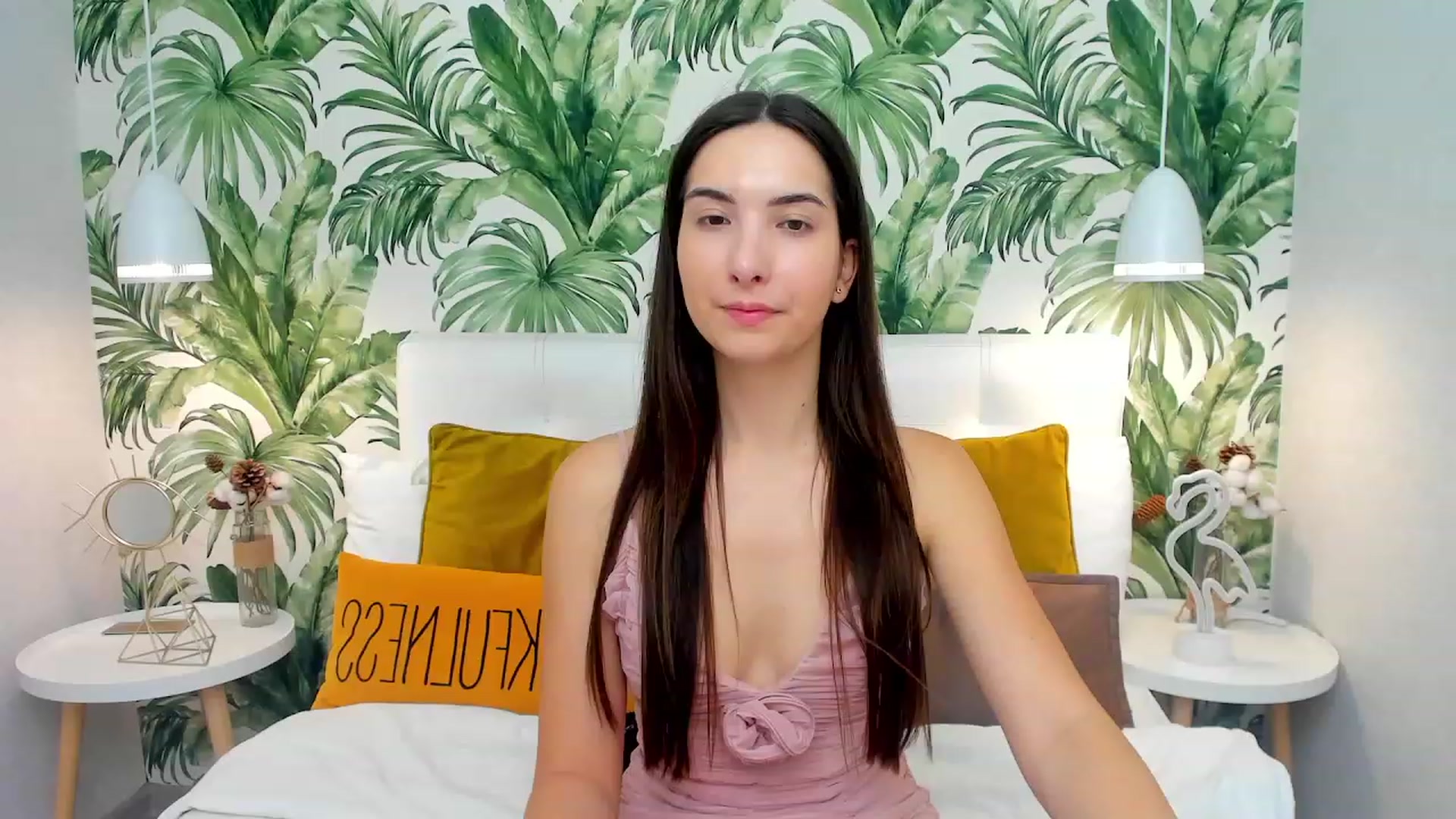 Gallery image thumbnail from KeliRose's myfreecams stream on, 12/10/2023, 12:57 image 18 of 20