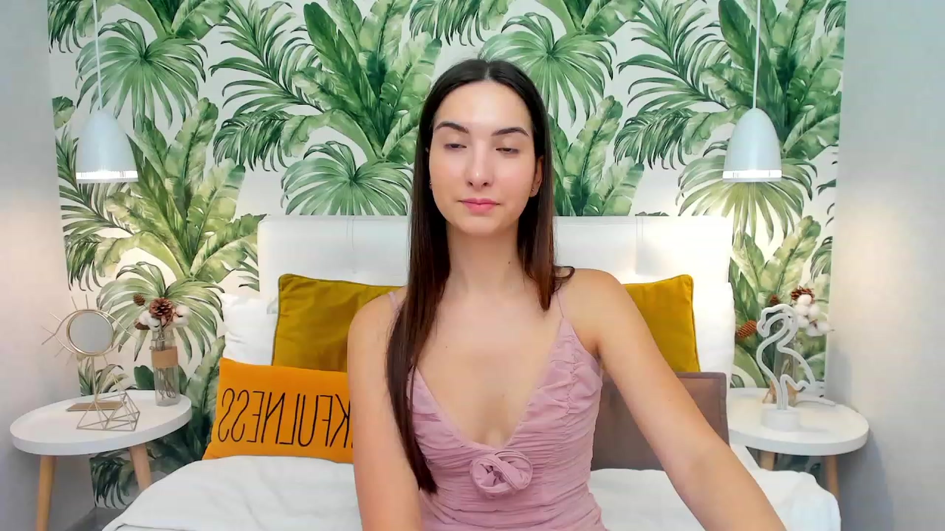 Gallery image thumbnail from KeliRose's myfreecams stream on, 12/10/2023, 12:57 image 11 of 20