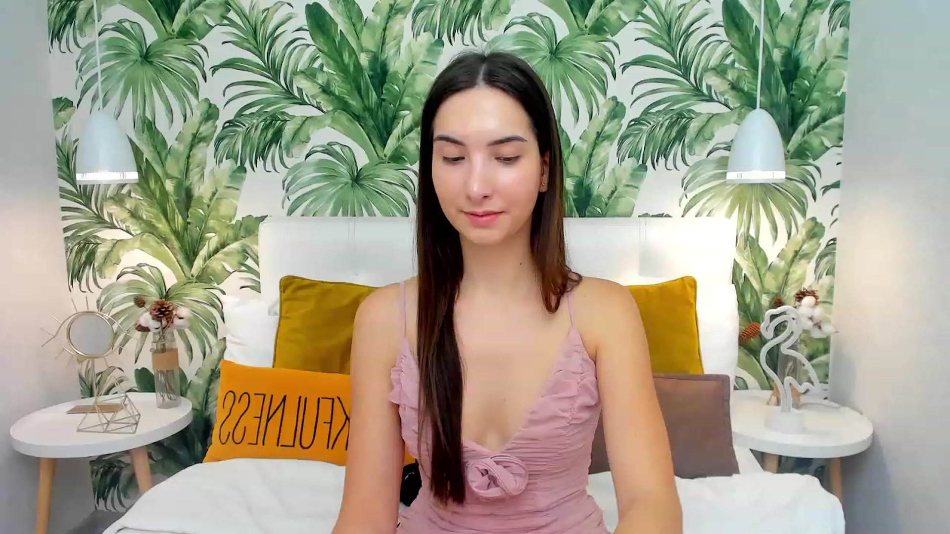 Gallery image thumbnail from KeliRose's myfreecams stream on, 12/10/2023, 12:57 image 10 of 20