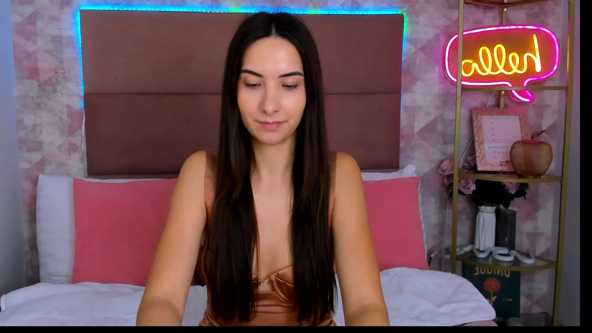 Gallery image thumbnail from KeliRose's myfreecams stream on, 12/12/2023, 09:27 image 6 of 20