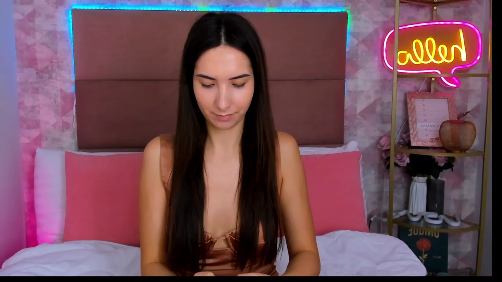 Gallery image thumbnail from KeliRose's myfreecams stream on, 12/12/2023, 10:29 image 2 of 20