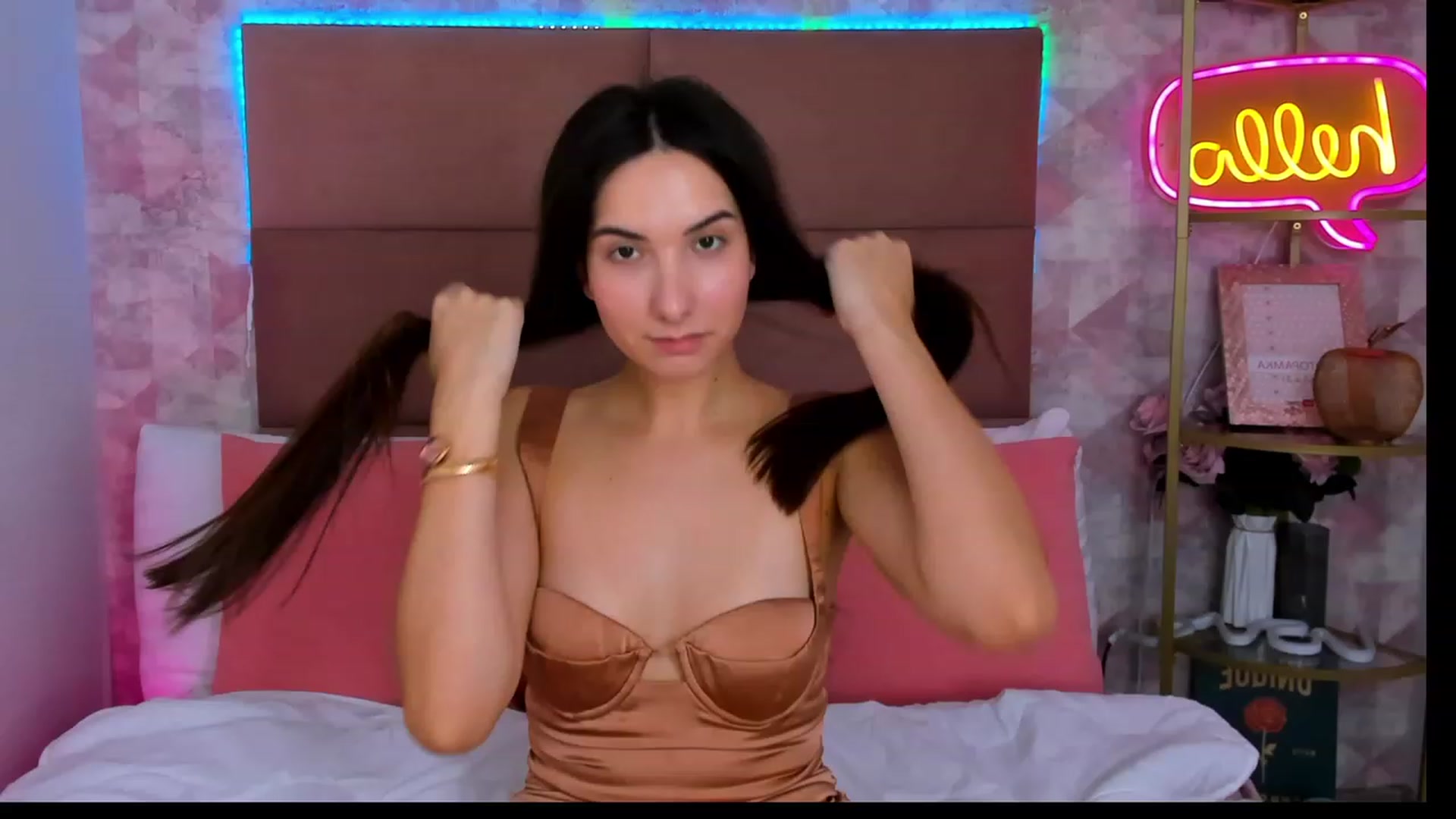 Gallery image thumbnail from KeliRose's myfreecams stream on, 12/12/2023, 12:26 image 18 of 20