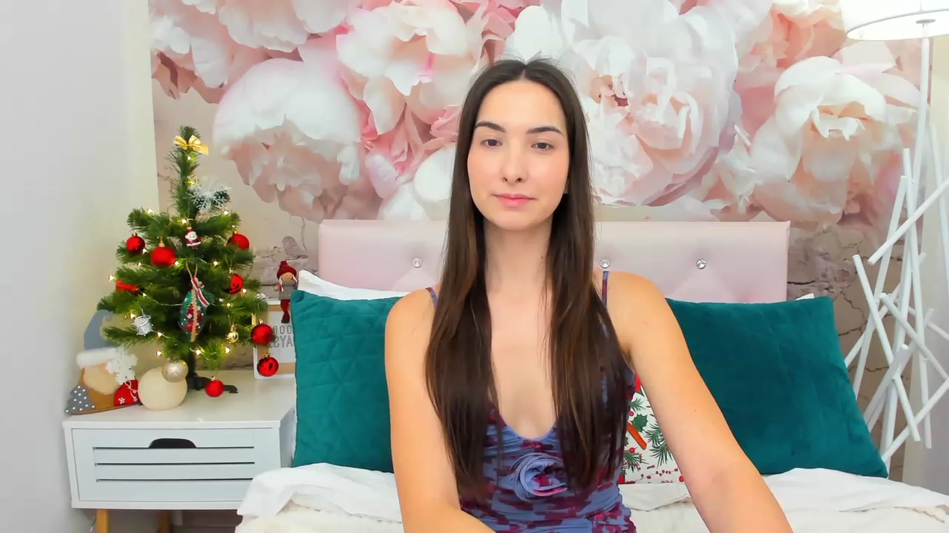 Gallery image thumbnail from KeliRose's myfreecams stream on, 12/16/2023, 13:01 image 9 of 20