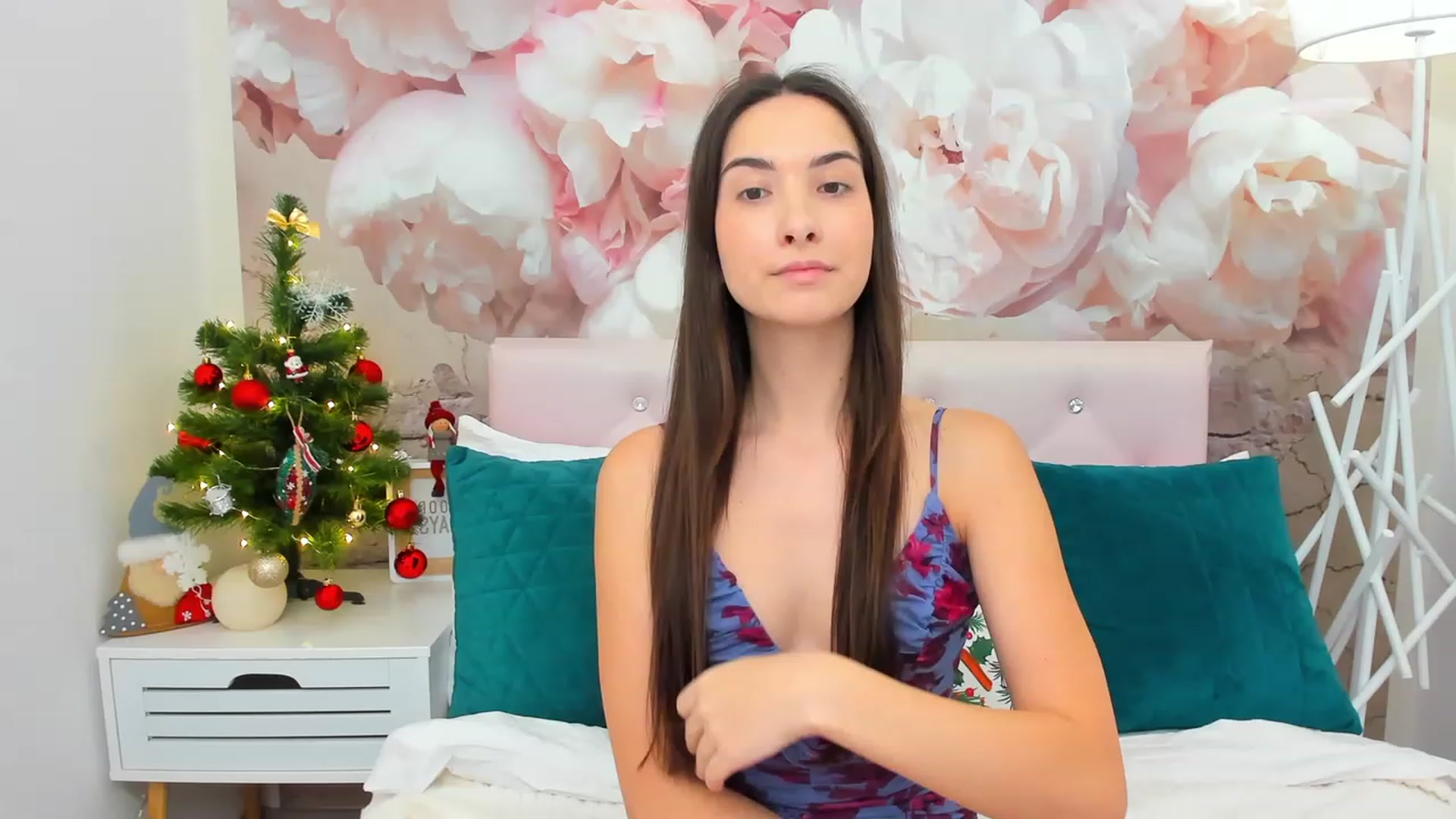 Gallery image thumbnail from KeliRose's myfreecams stream on, 12/16/2023, 13:01 image 11 of 20