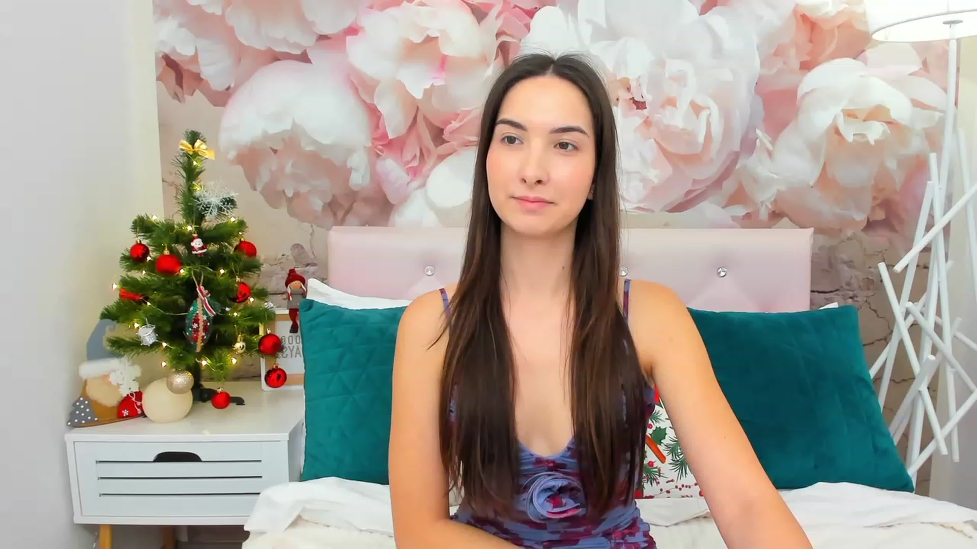 Gallery image thumbnail from KeliRose's myfreecams stream on, 12/16/2023, 13:01 image 5 of 20