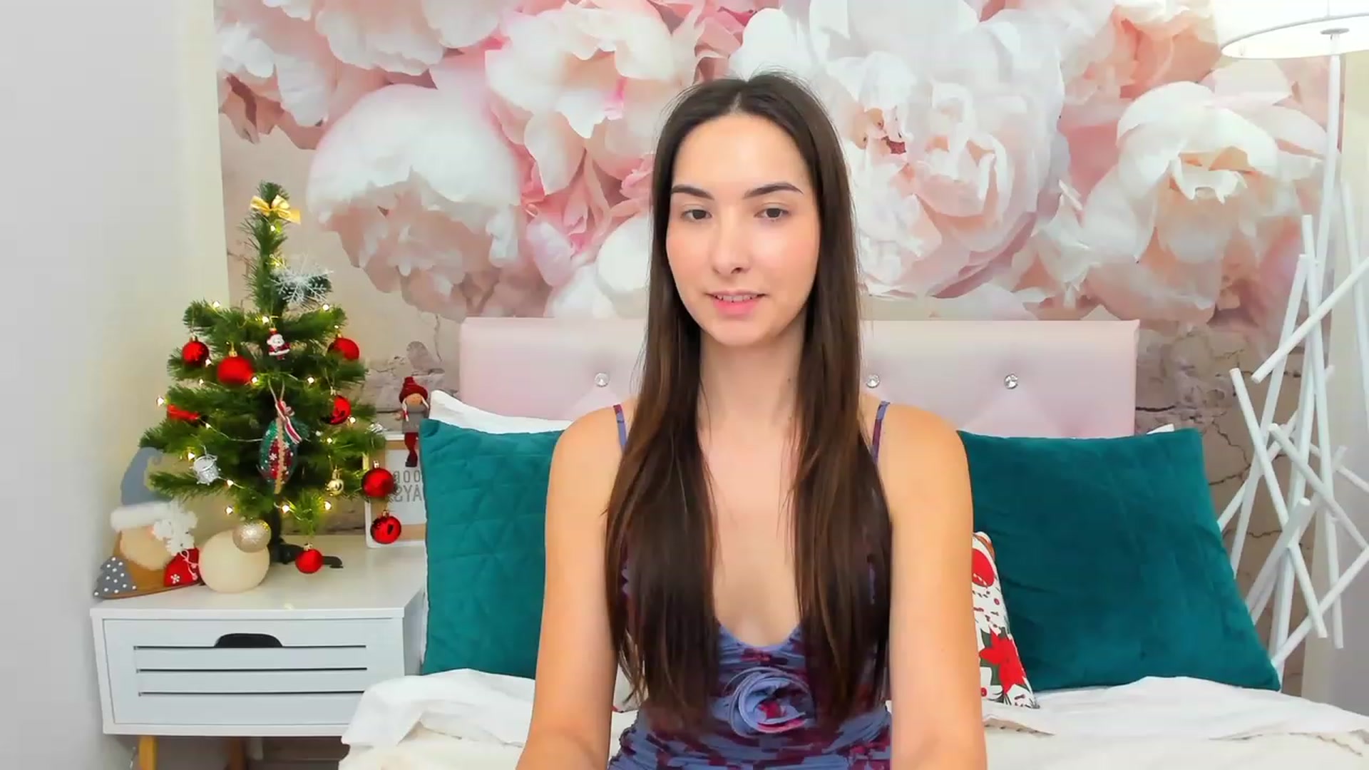 Gallery image thumbnail from KeliRose's myfreecams stream on, 12/16/2023, 13:01 image 6 of 20