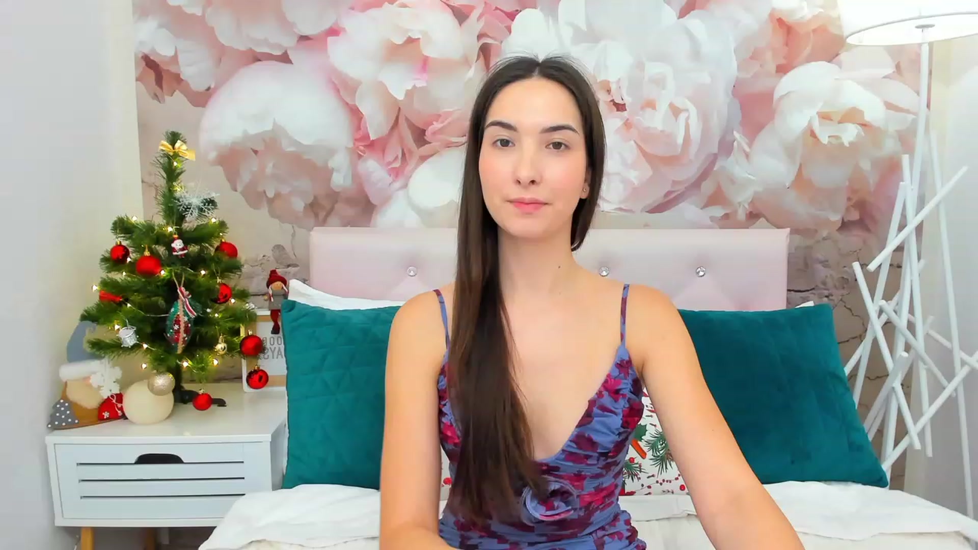 Gallery image thumbnail from KeliRose's myfreecams stream on, 12/16/2023, 13:01 image 20 of 20