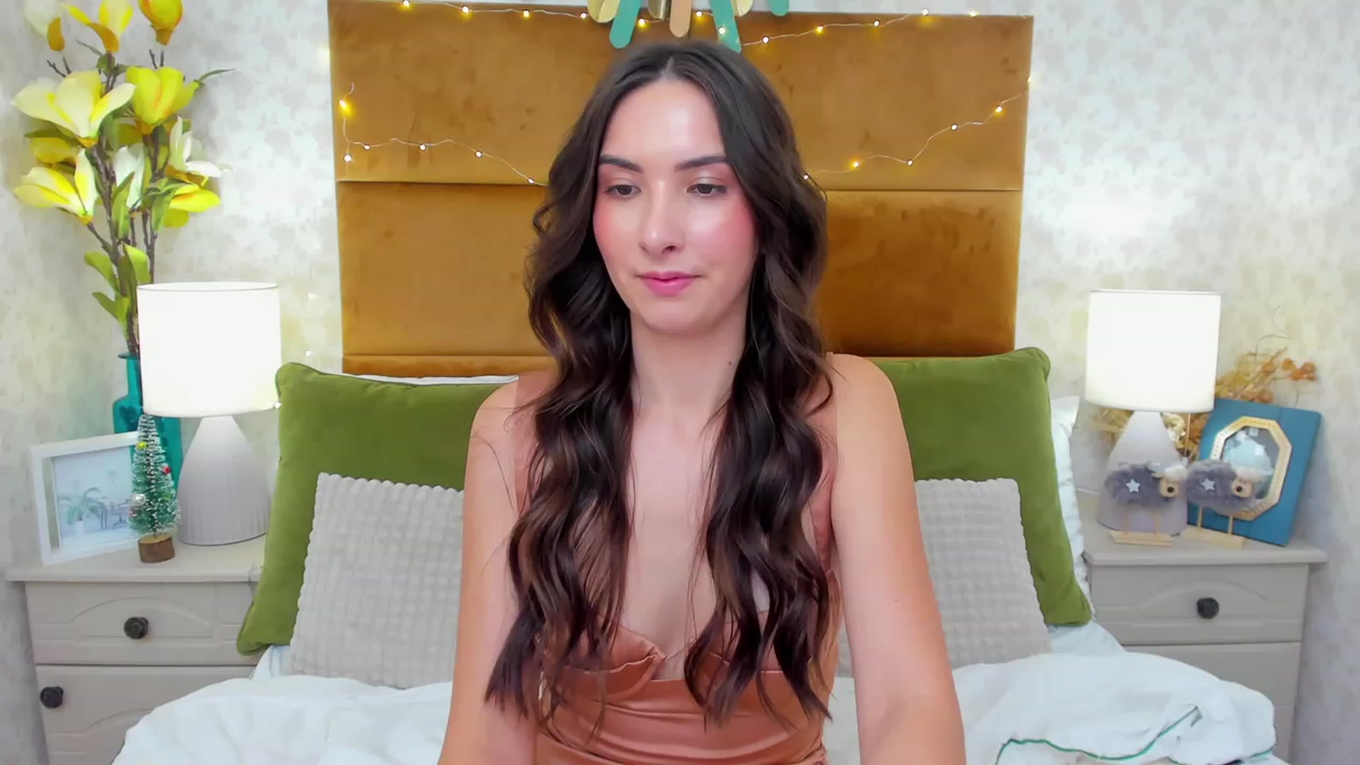 Gallery image thumbnail from KeliRose's myfreecams stream on, 12/17/2023, 19:22 image 15 of 20