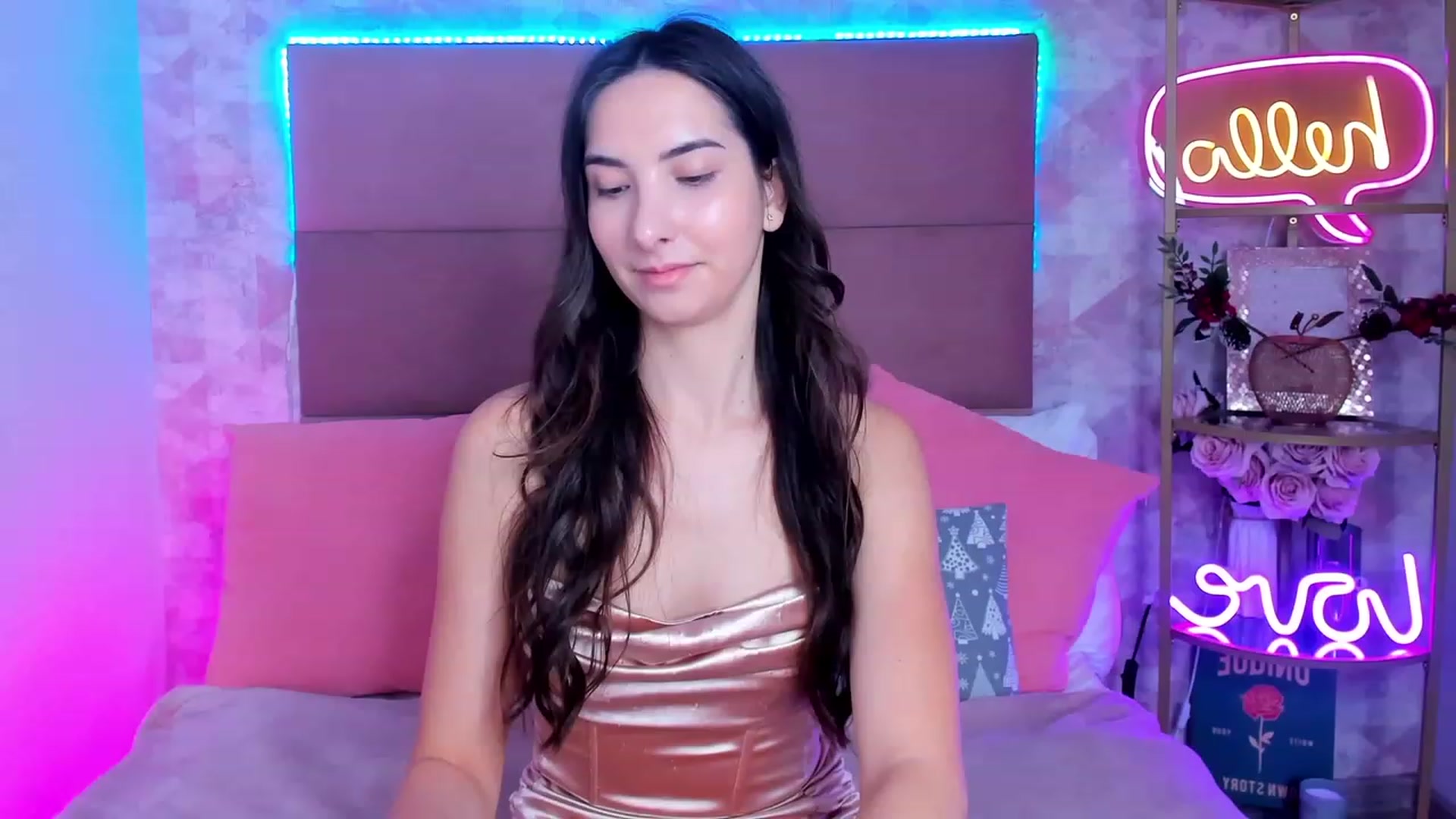Gallery image thumbnail from KeliRose's myfreecams stream on, 12/22/2023, 13:42 image 12 of 20
