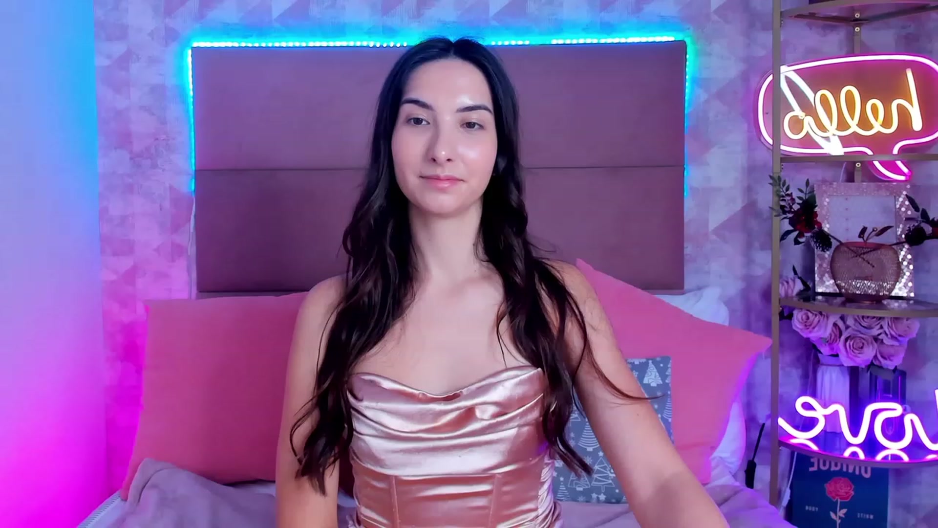 Gallery image thumbnail from KeliRose's myfreecams stream on, 12/22/2023, 19:38 image 20 of 20