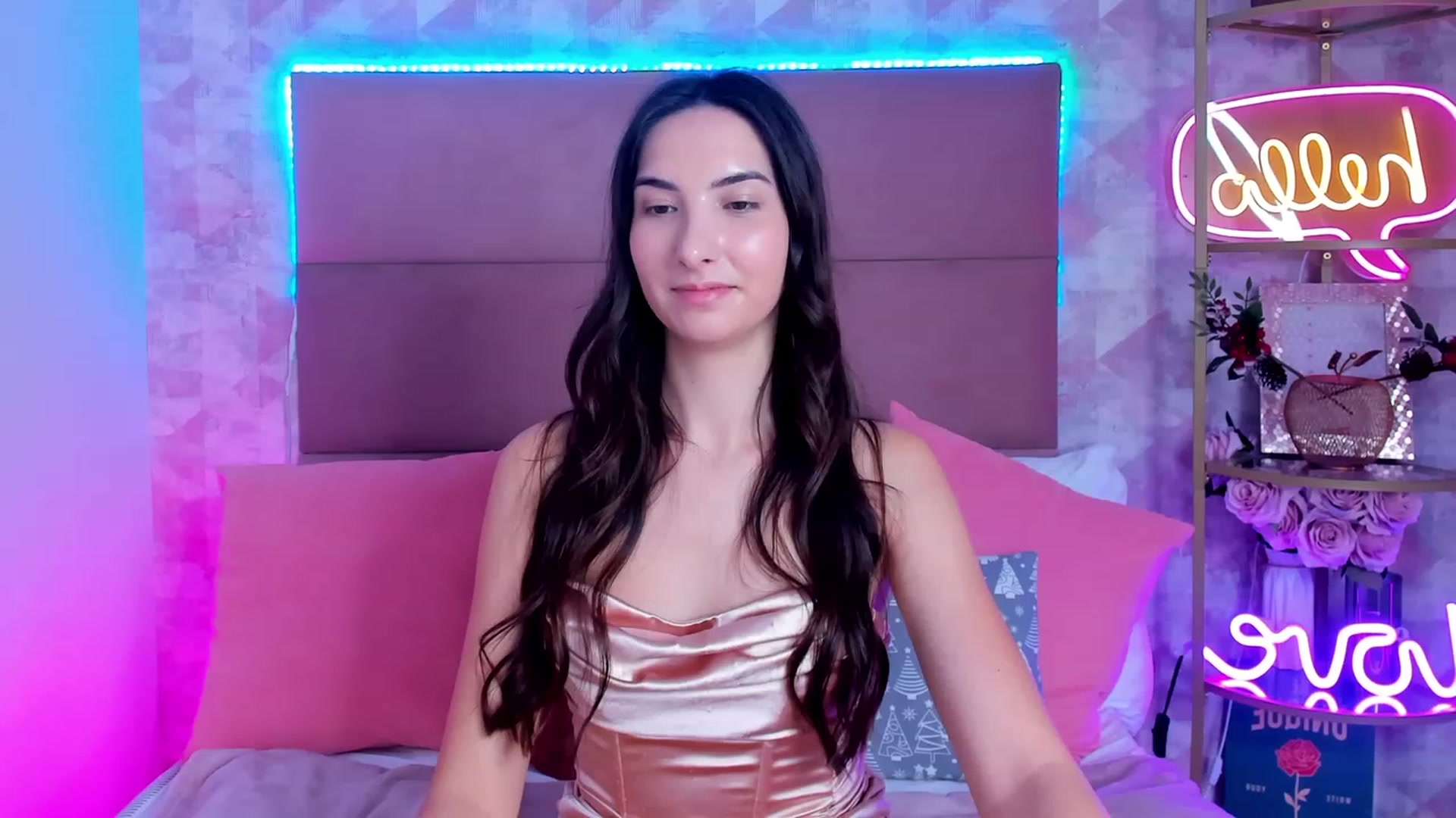 Gallery image thumbnail from KeliRose's myfreecams stream on, 12/22/2023, 19:38 image 14 of 20