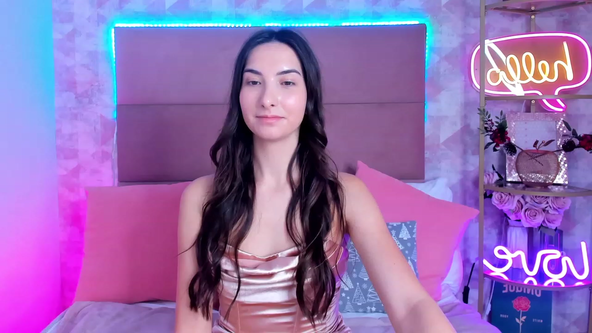 Gallery image thumbnail from KeliRose's myfreecams stream on, 12/22/2023, 19:38 image 3 of 20