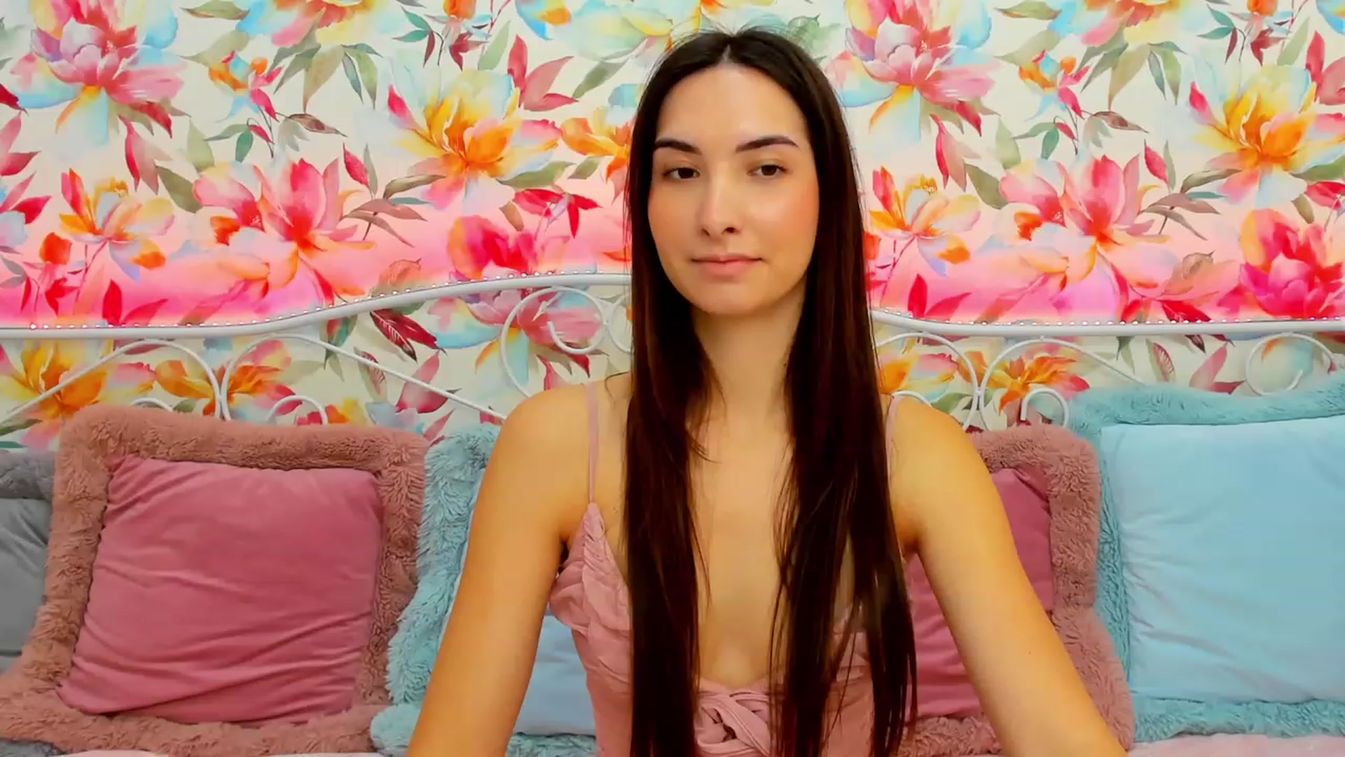 Gallery image thumbnail from KeliRose's myfreecams stream on, 12/25/2023, 15:32 image 5 of 20