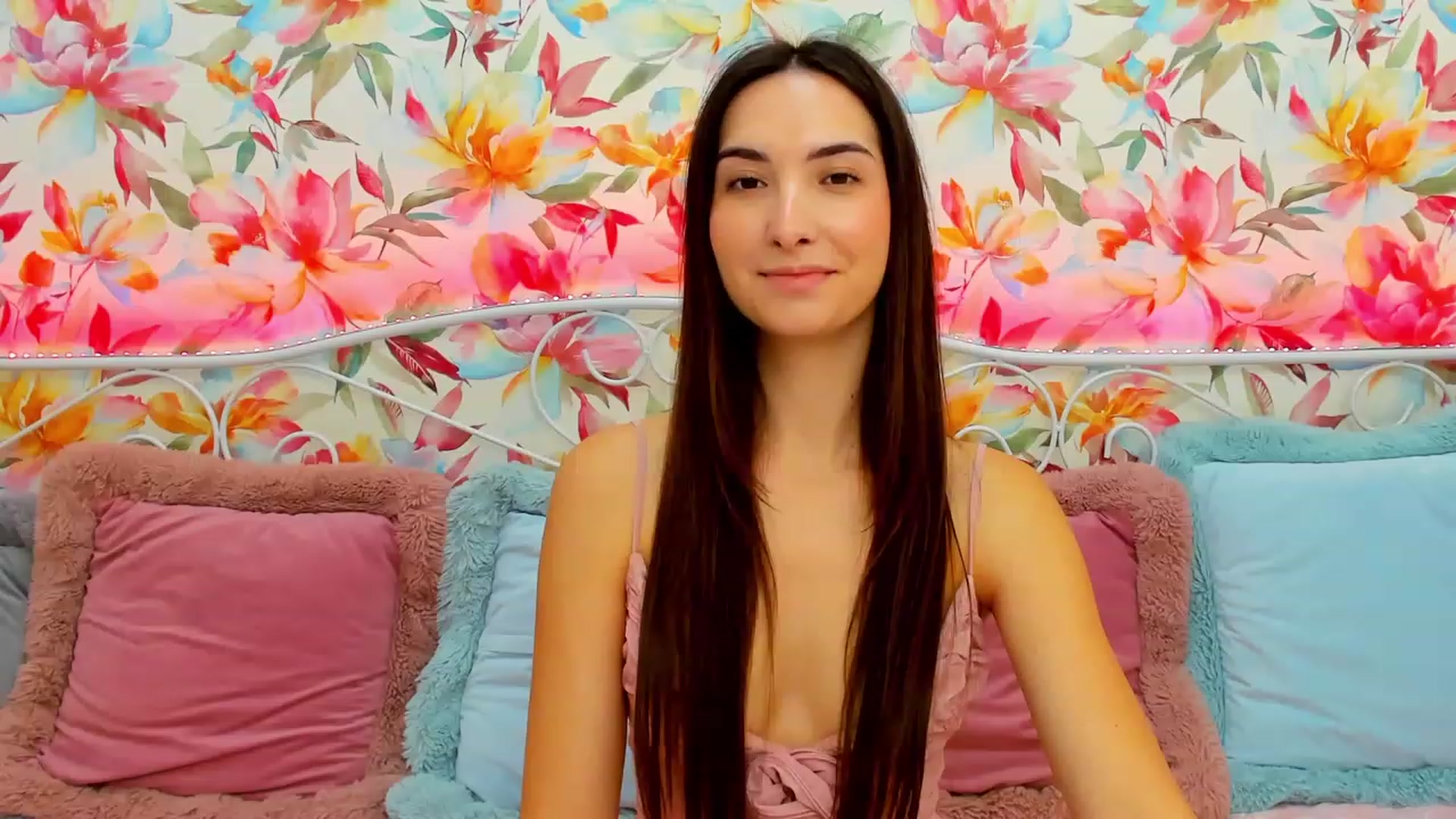 Gallery image thumbnail from KeliRose's myfreecams stream on, 12/25/2023, 15:32 image 9 of 20
