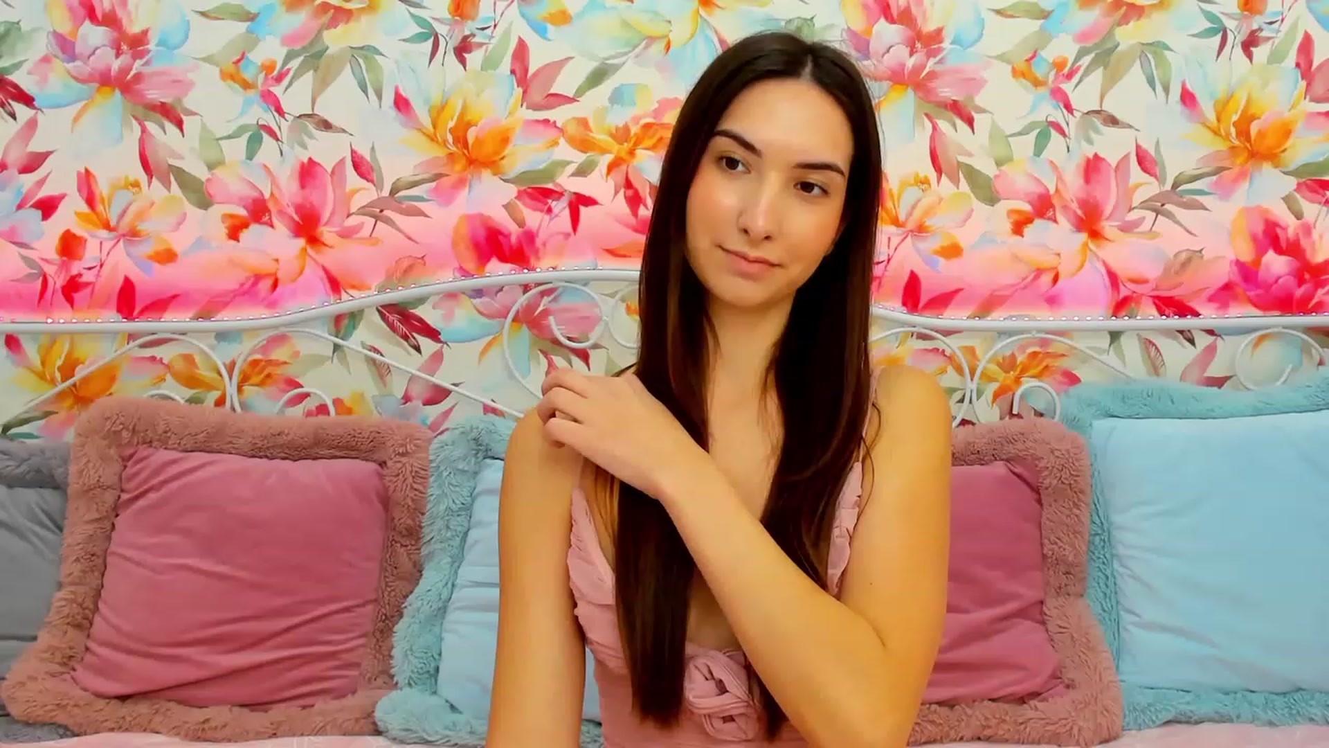 Gallery image thumbnail from KeliRose's myfreecams stream on, 12/25/2023, 15:32 image 18 of 20