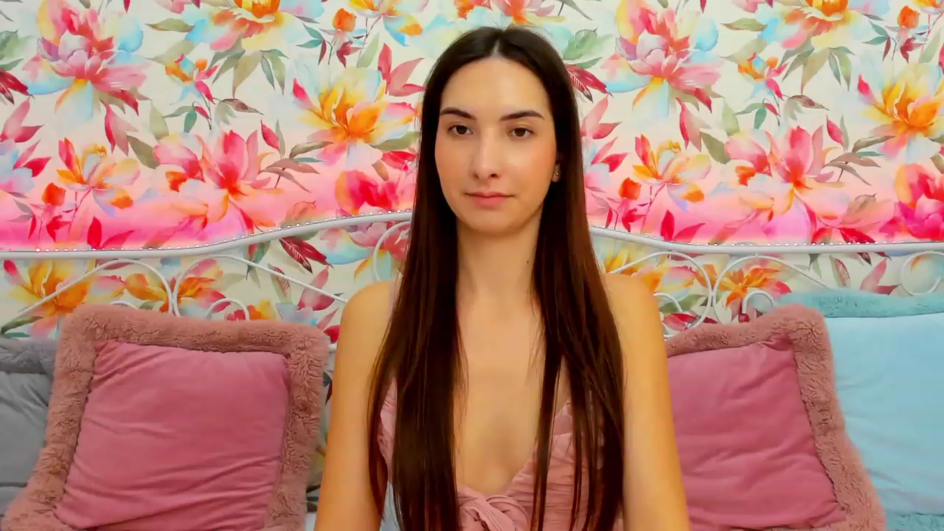 Gallery image thumbnail from KeliRose's myfreecams stream on, 12/25/2023, 17:29 image 10 of 20