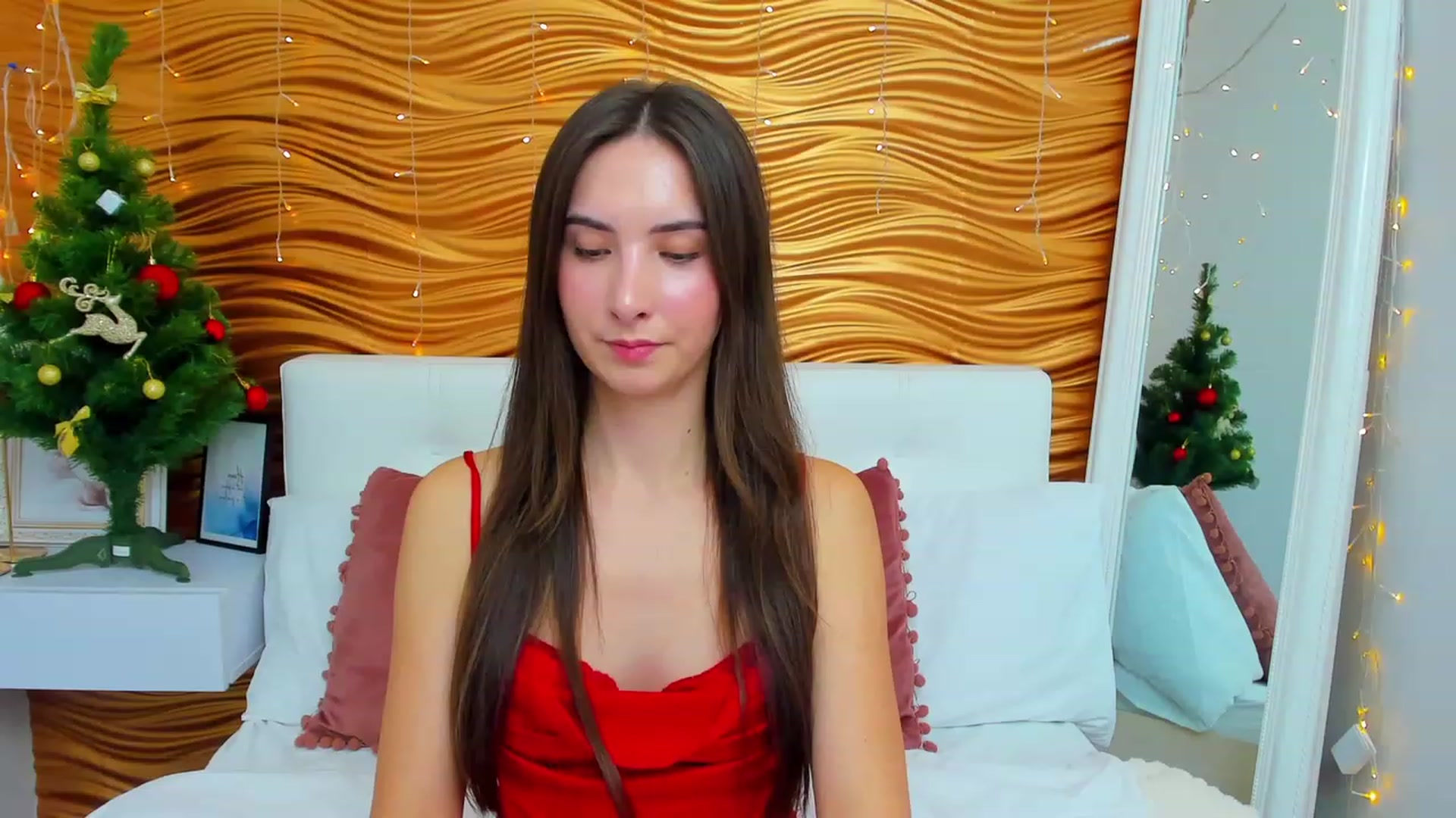 Gallery image thumbnail from KeliRose's myfreecams stream on, 12/26/2023, 16:12 image 13 of 20