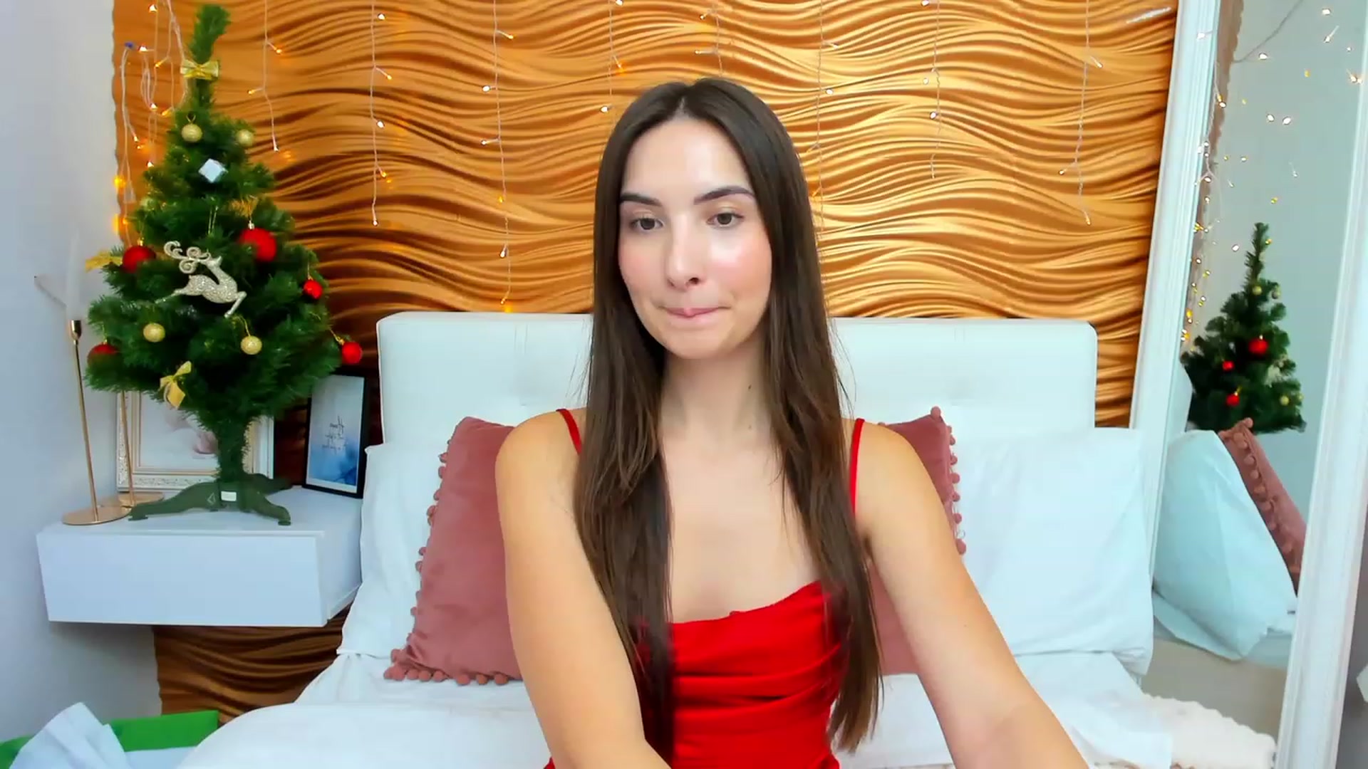 Gallery image thumbnail from KeliRose's myfreecams stream on, 12/26/2023, 18:07 image 4 of 20