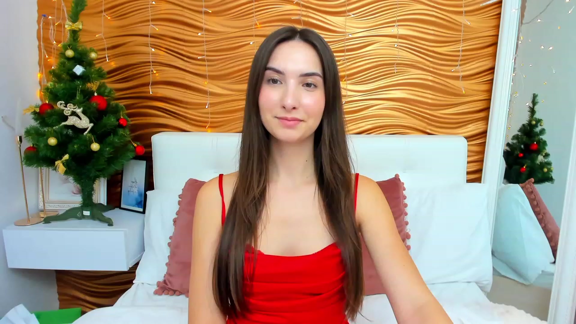Gallery image thumbnail from KeliRose's myfreecams stream on, 12/26/2023, 18:07 image 12 of 20