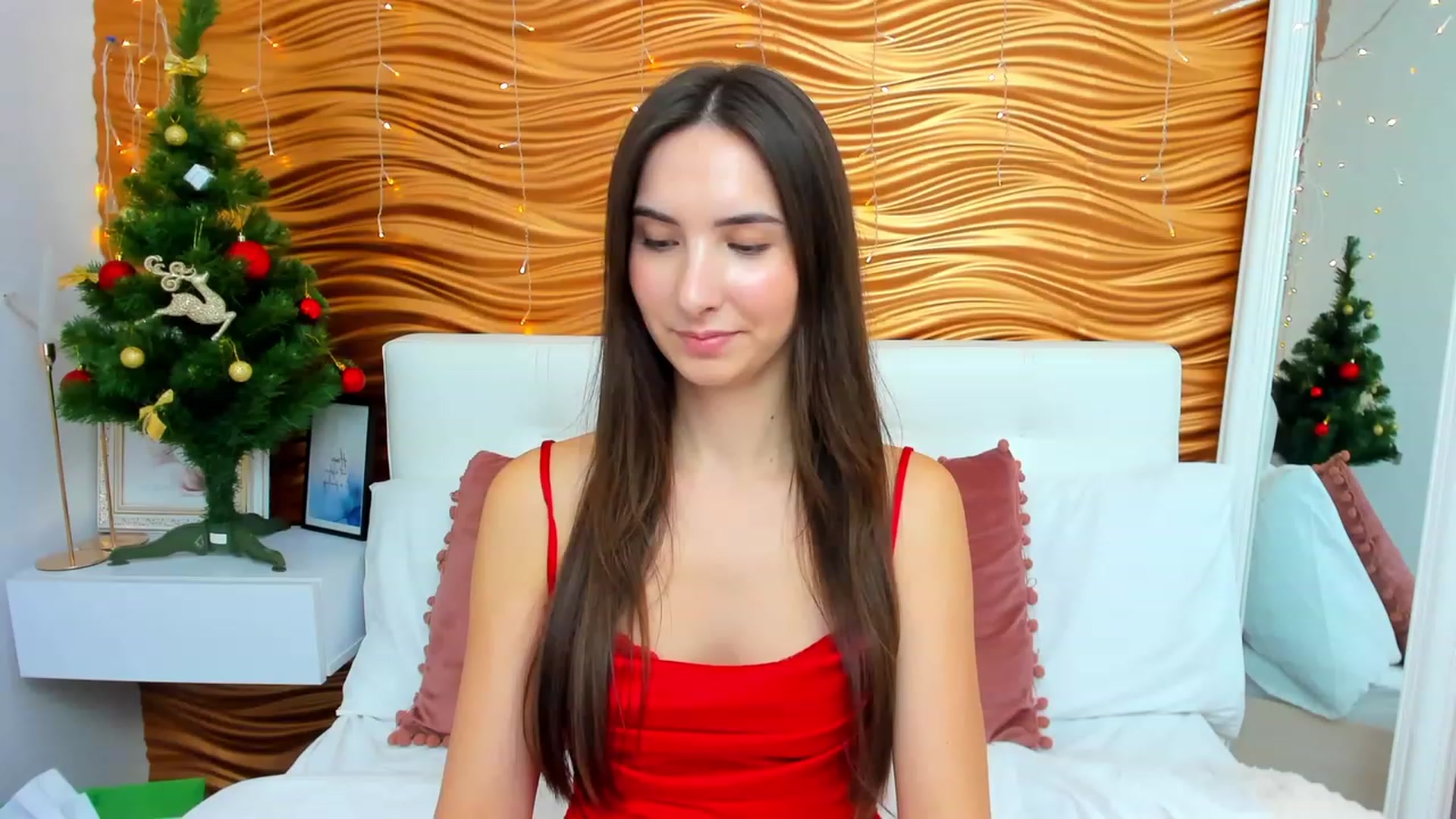 Gallery image thumbnail from KeliRose's myfreecams stream on, 12/26/2023, 18:07 image 14 of 20