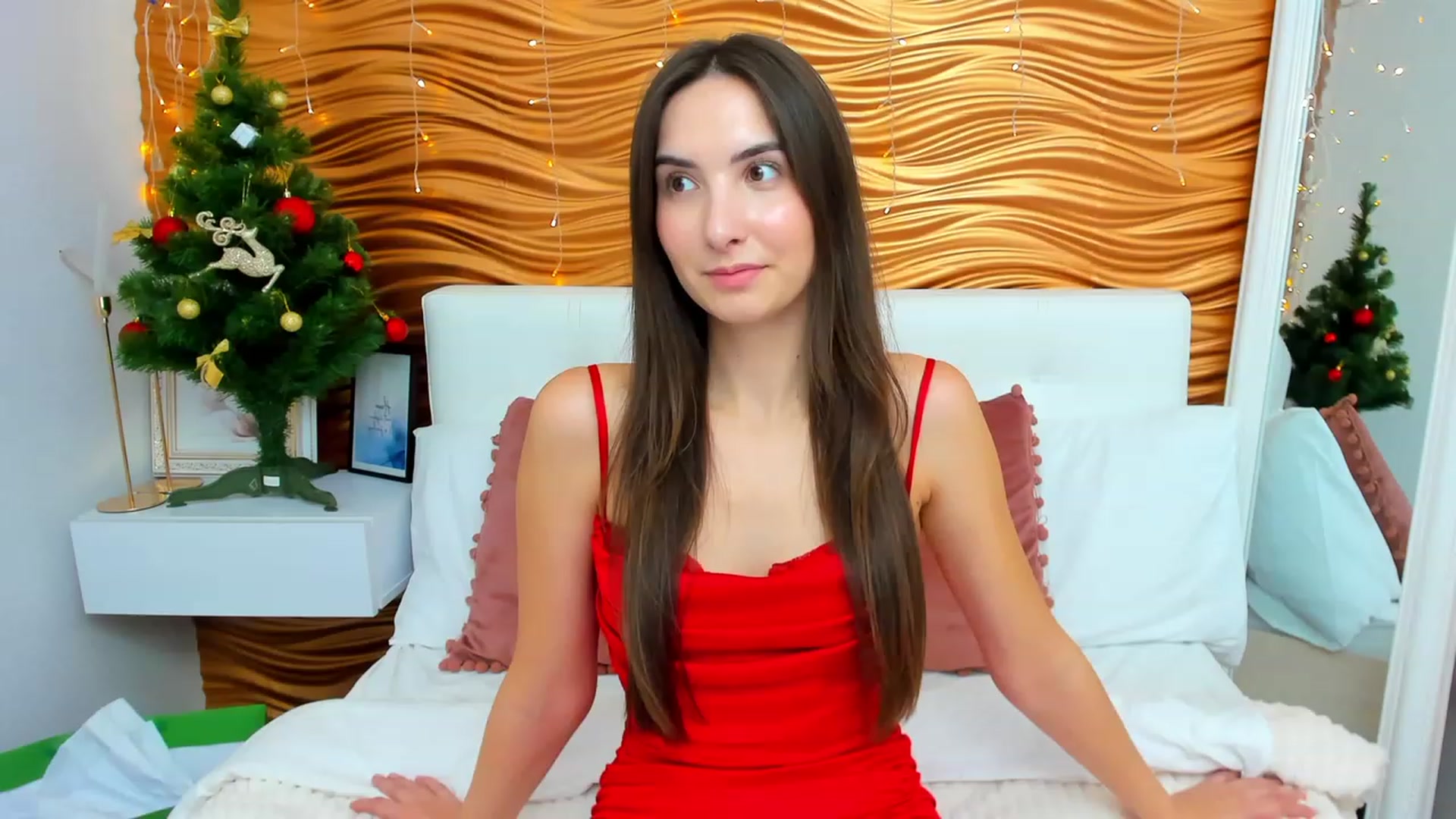 Gallery image thumbnail from KeliRose's myfreecams stream on, 12/26/2023, 19:44 image 2 of 20