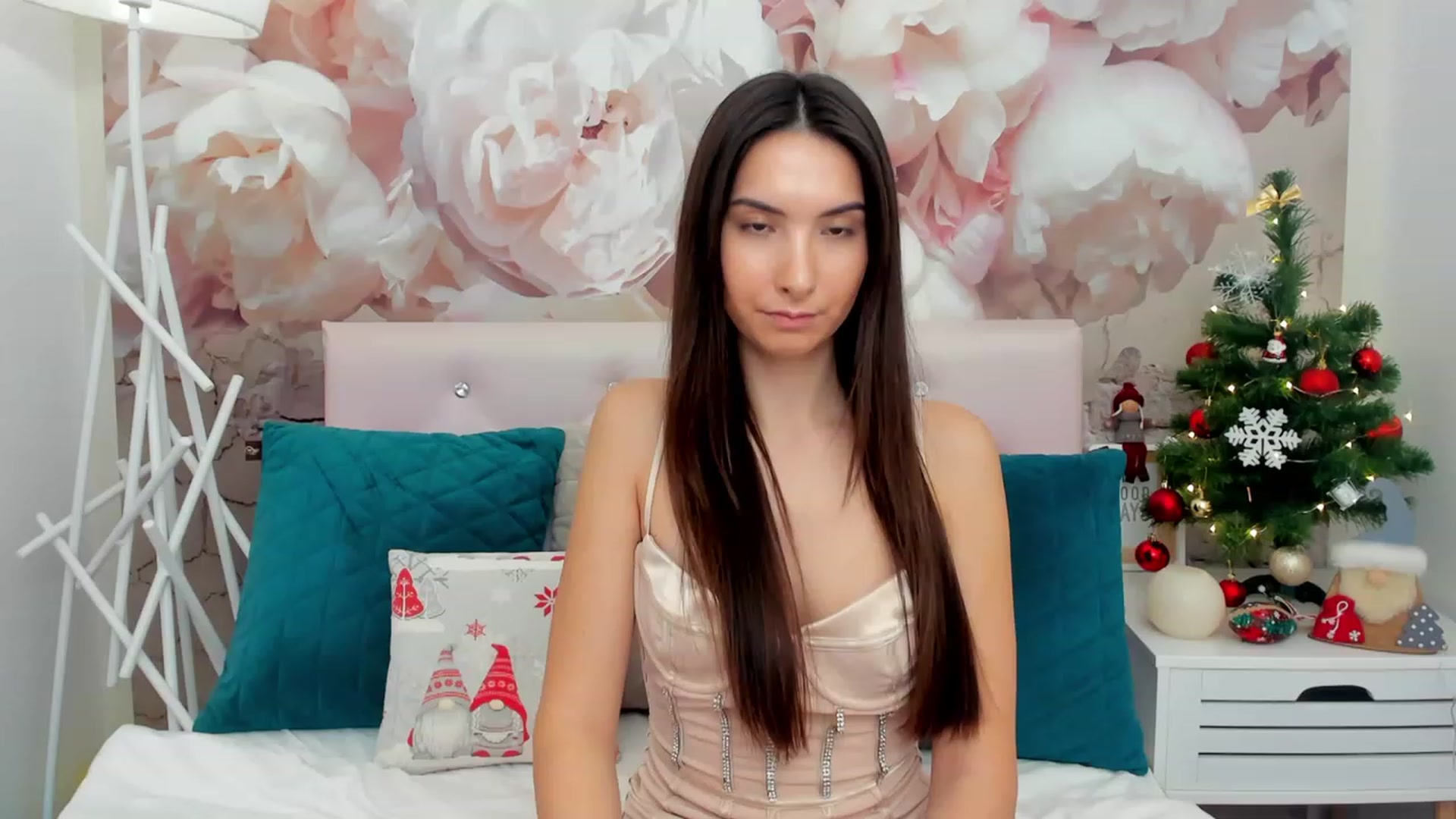 Gallery image thumbnail from KeliRose's myfreecams stream on, 12/27/2023, 09:55 image 19 of 20