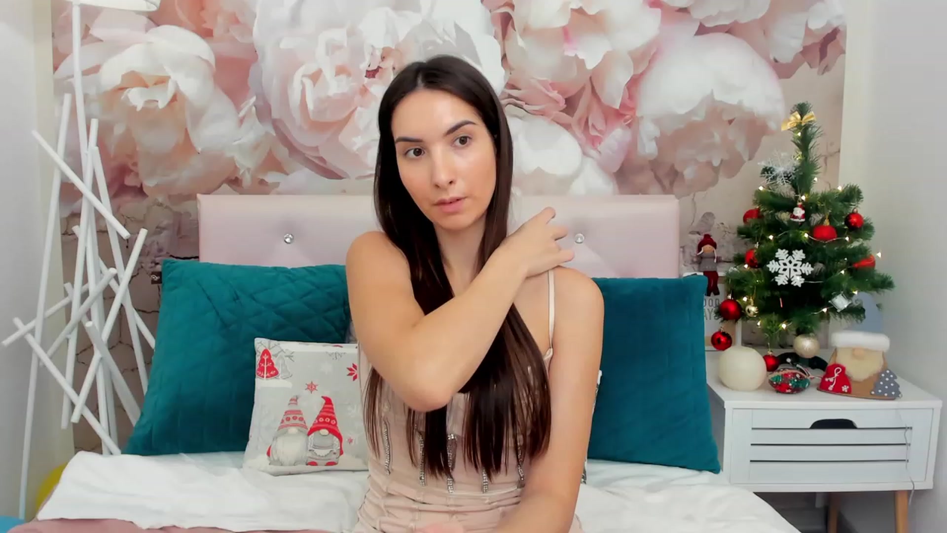 Gallery image thumbnail from KeliRose's myfreecams stream on, 12/27/2023, 11:26 image 11 of 20